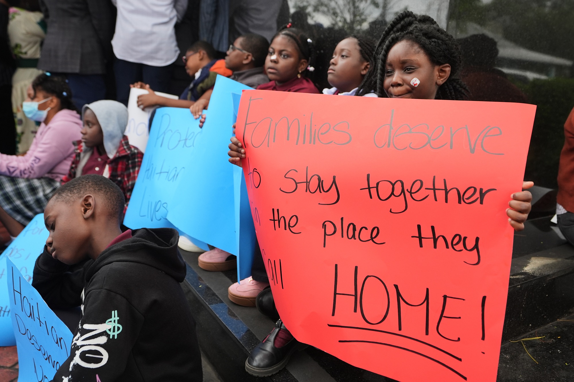 ¿Cómo la Corte Suprema puso a 1.3 millones de inmigrantes con TPS en riesgo de deportación?