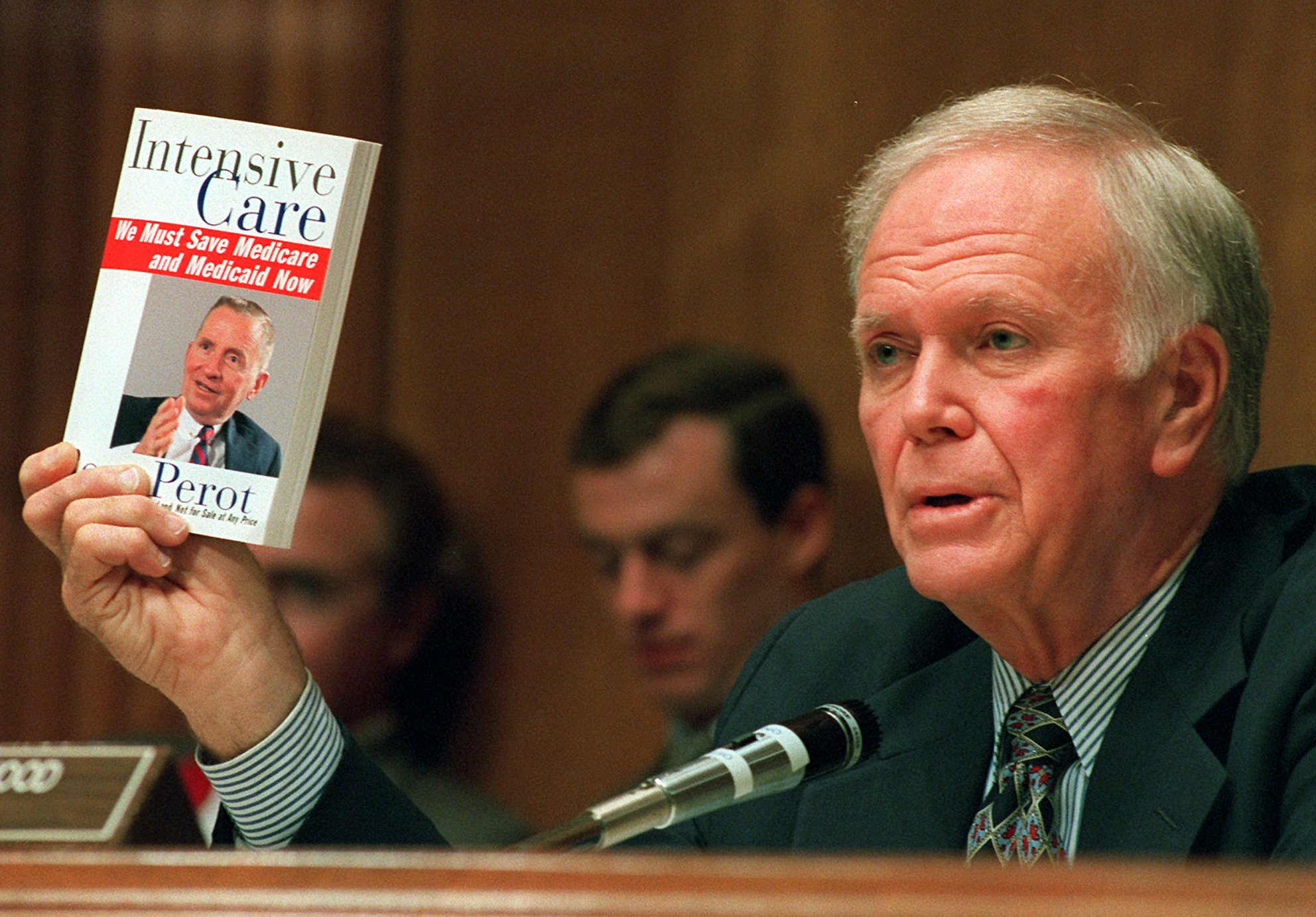 Muere a los 93 años Bob Packwood, senador obligado a dimitir por un escándalo sexual