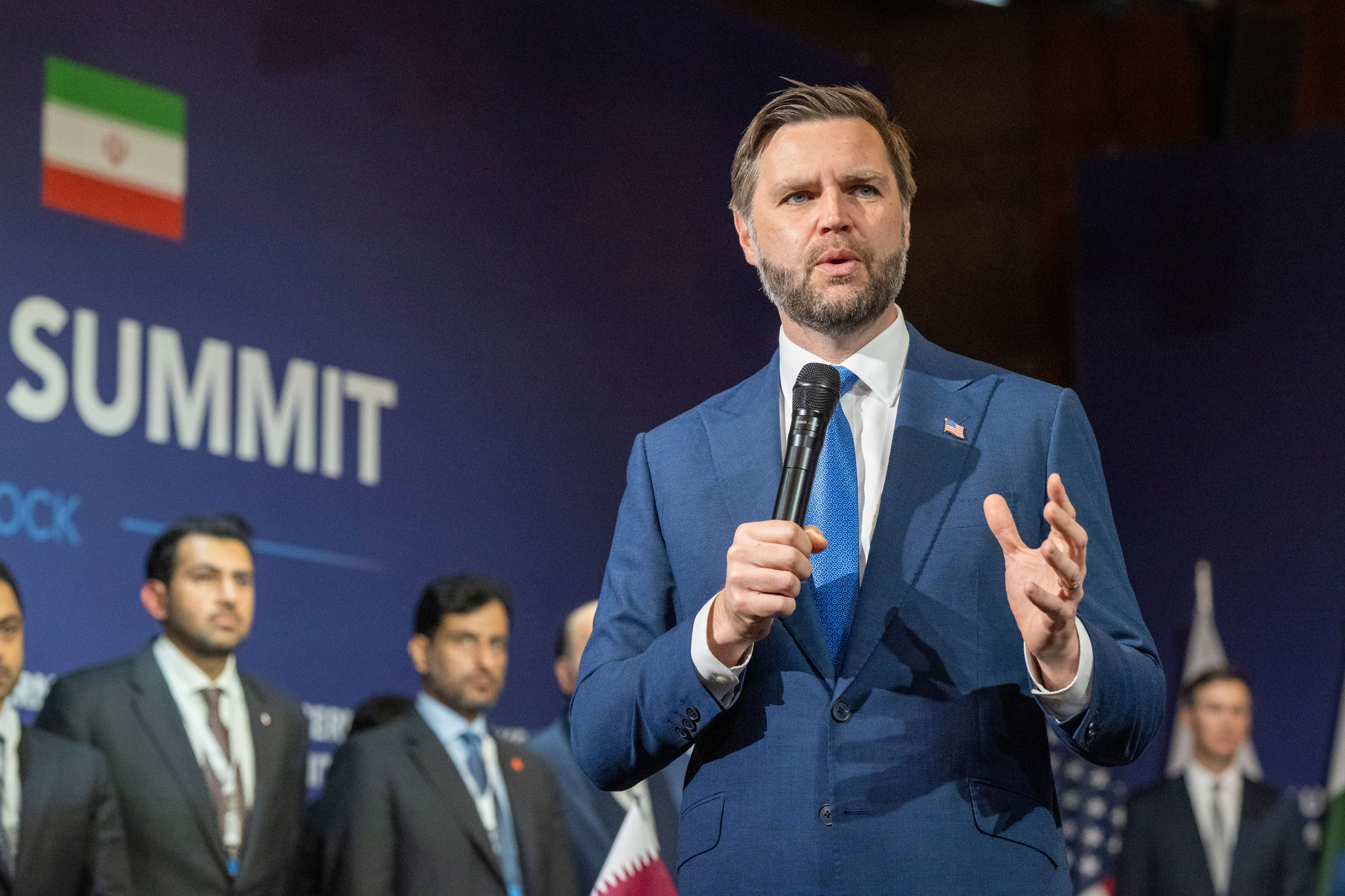 JD Vance advierte que los fondos congelados de Irán no se liberarán si no hay más avances