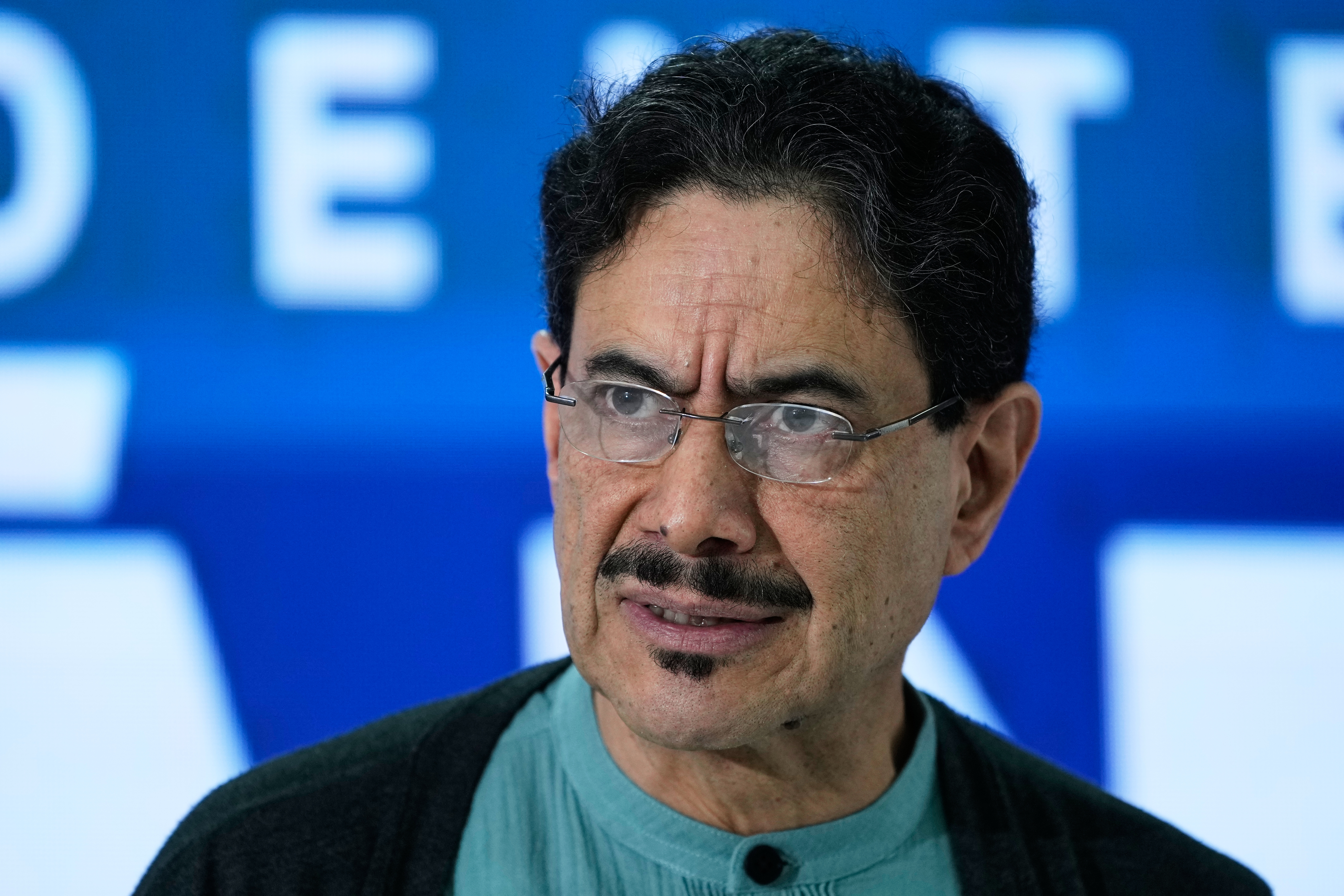 Izquierdista Iván Cepeda acepta derrota y reconoce triunfo de De la Espriella en elección presidencial de Colombia