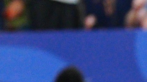 Kylian Mbappé celebra su segundo gol contra Irak.