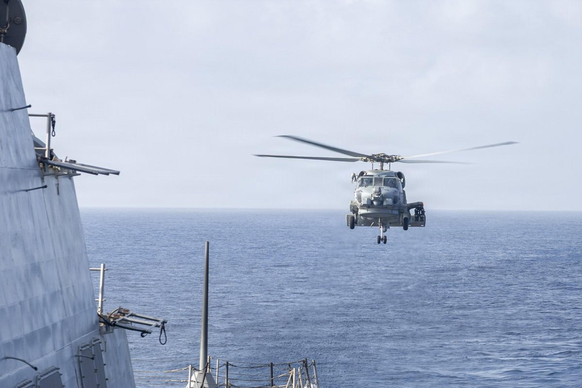 EE.UU. lanza nuevo ataque "defensivo" contra Irán y eleva tensión en el Golfo Pérsico