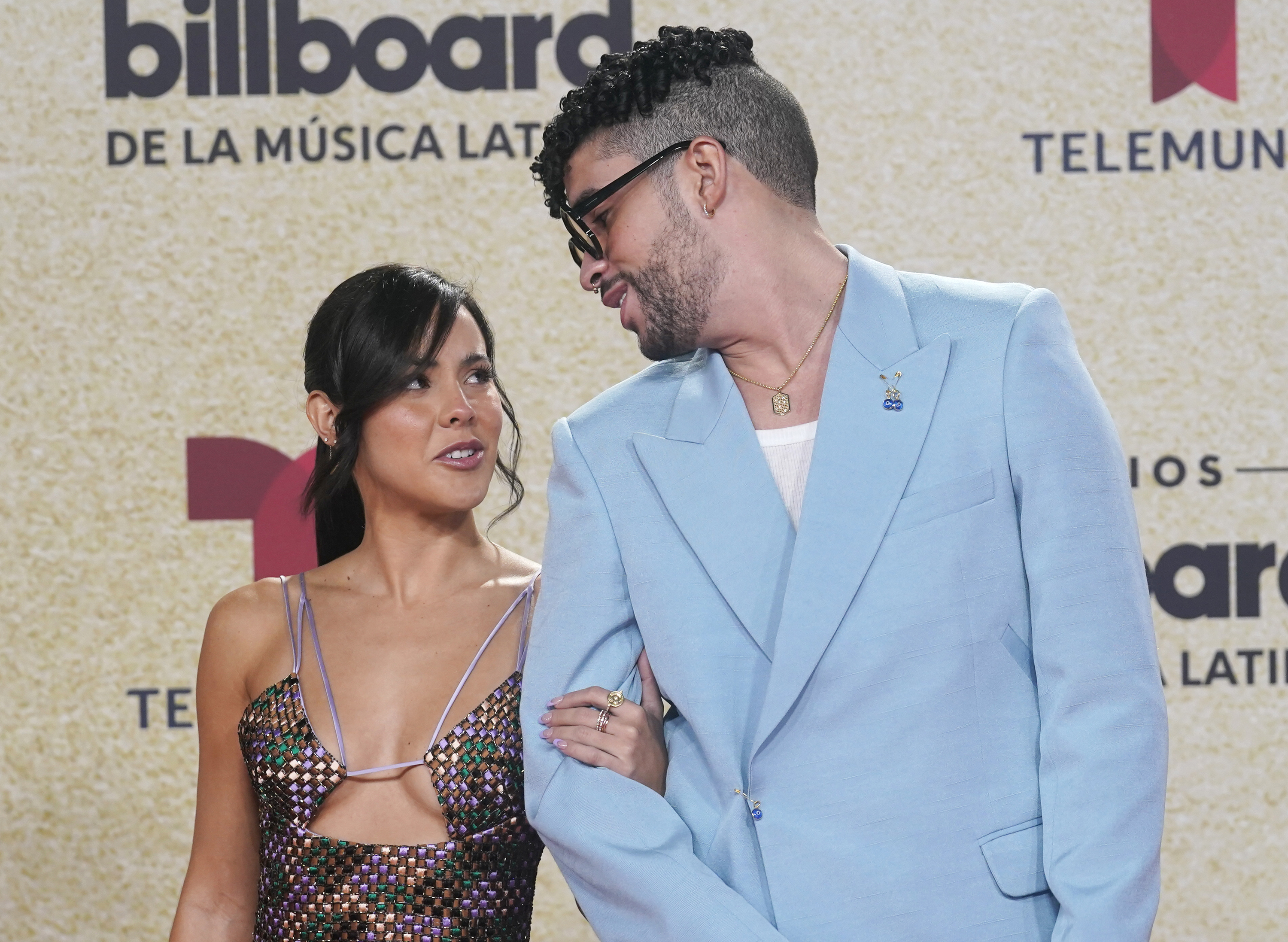 Bad Bunny y Gabriela Berlingeri fueron captados en Wimbledon