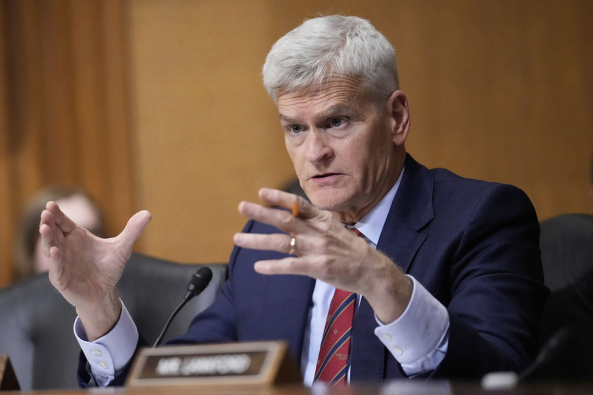 Bill Cassidy hace estallar a Donald Trump al cuestionarlo por extender la guerra en contra de Irán