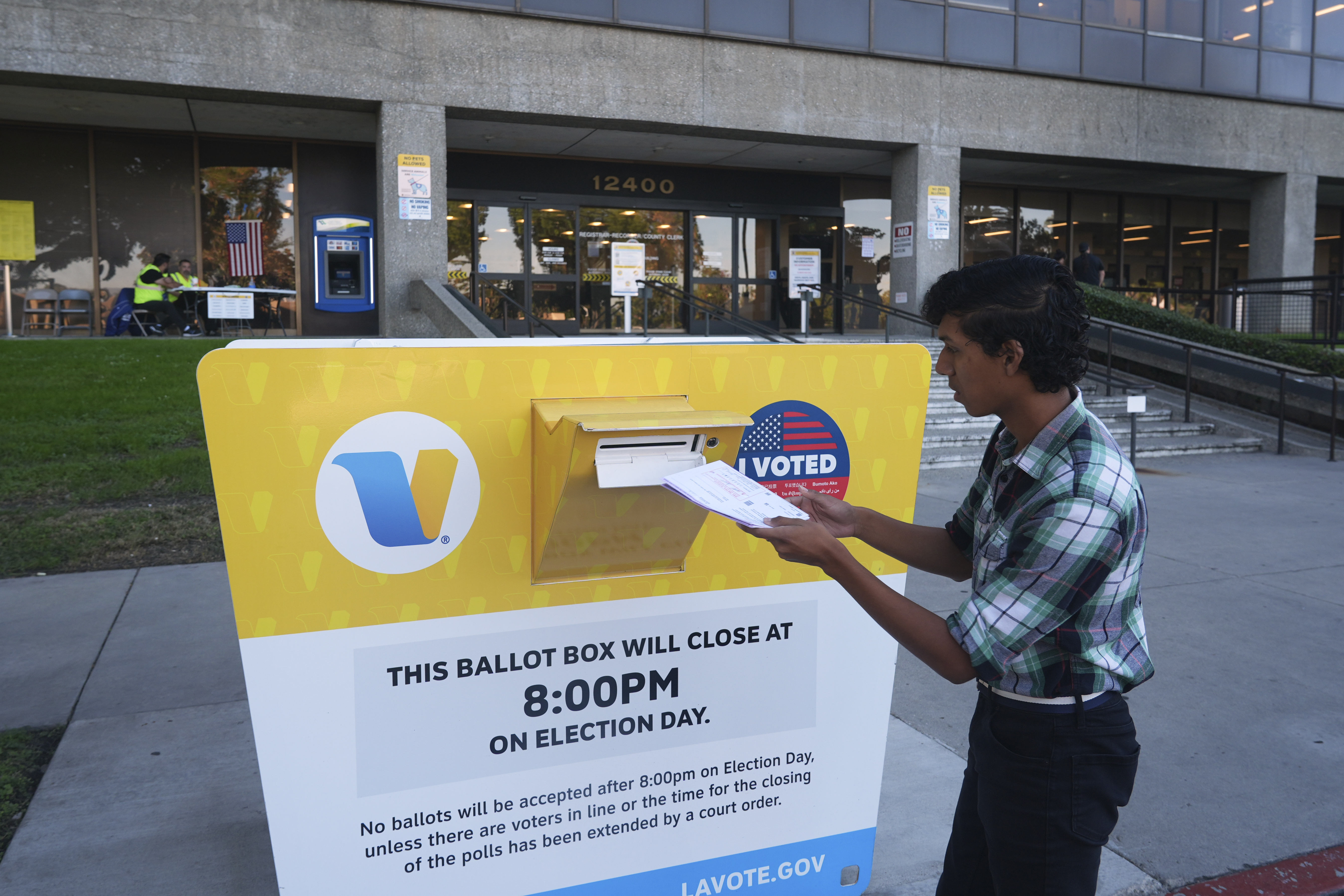 Investigan posibles casos de interferencia electoral en Los Ángeles
