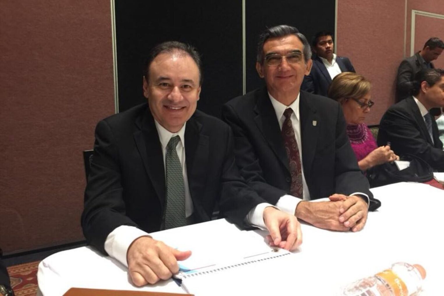 Gobernadores Alfonso Durazo y Américo Villarreal sí perdieron sus visas, confirma medio