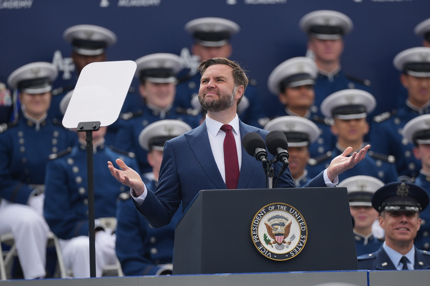 “Irán nunca tendrá un arma nuclear” asegura JD Vance tras el anuncio del acuerdo de paz con EE.UU.