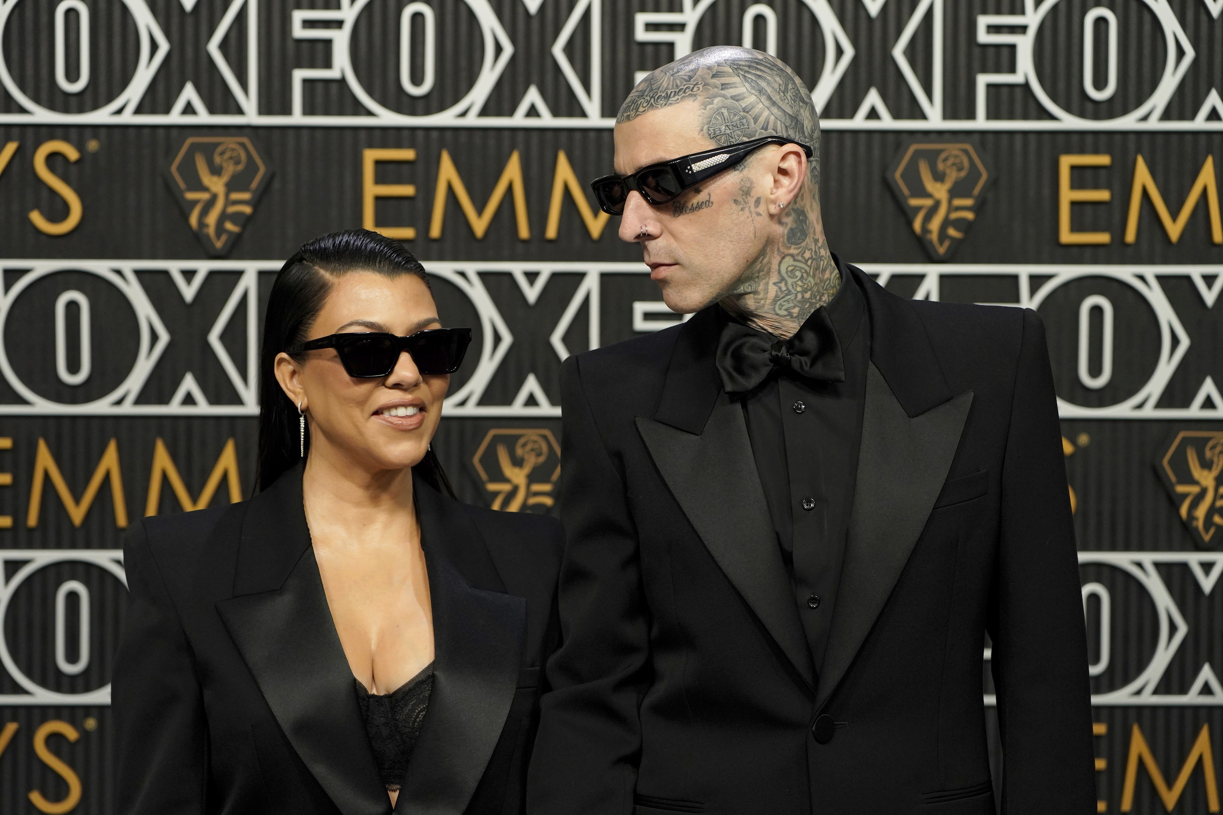 Kourtney Kardashian y Travis Barker revelan que perdieron un embarazo a los seis meses de relación