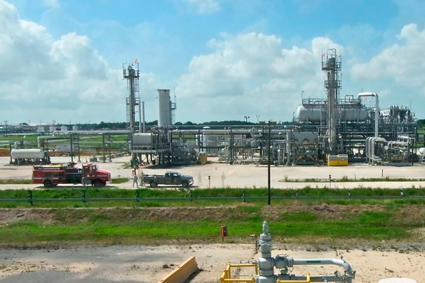 Las reservas de petróleo alcanzan su nivel más bajo en 43 años mientras Trump busca contener el alza de los combustibles