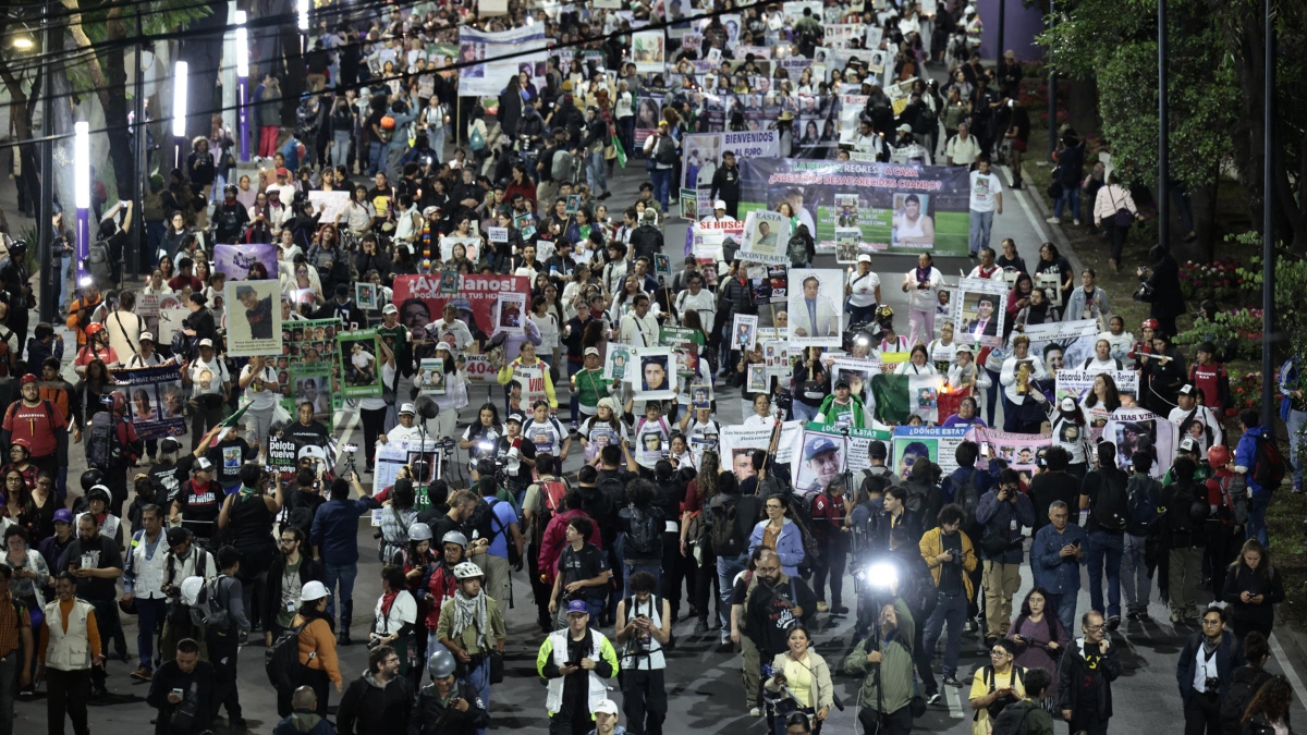 Familias de desaparecidos en México desafían cerco del Mundial a horas de la inauguración