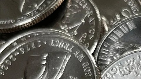 Moneda conmemorativa de 25 centavos por el 4 de julio