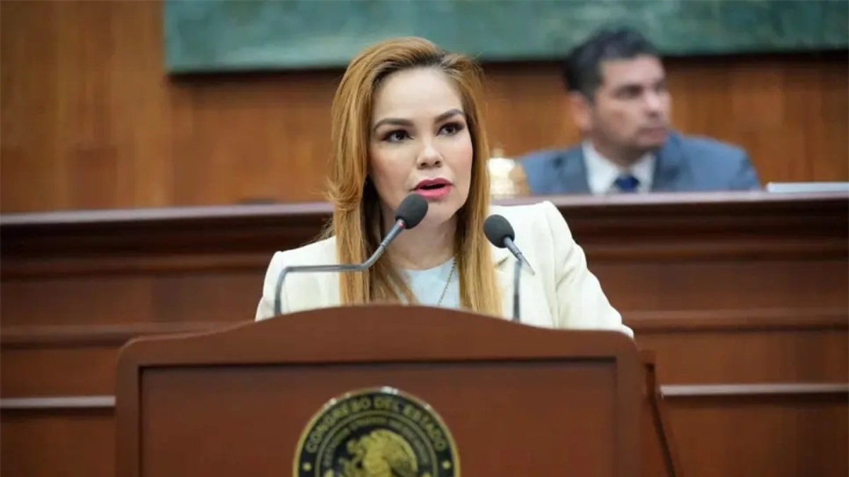 Abandonan una corona fúnebre en casa de una diputada mexicana que ha criticado la violencia en Sinaloa