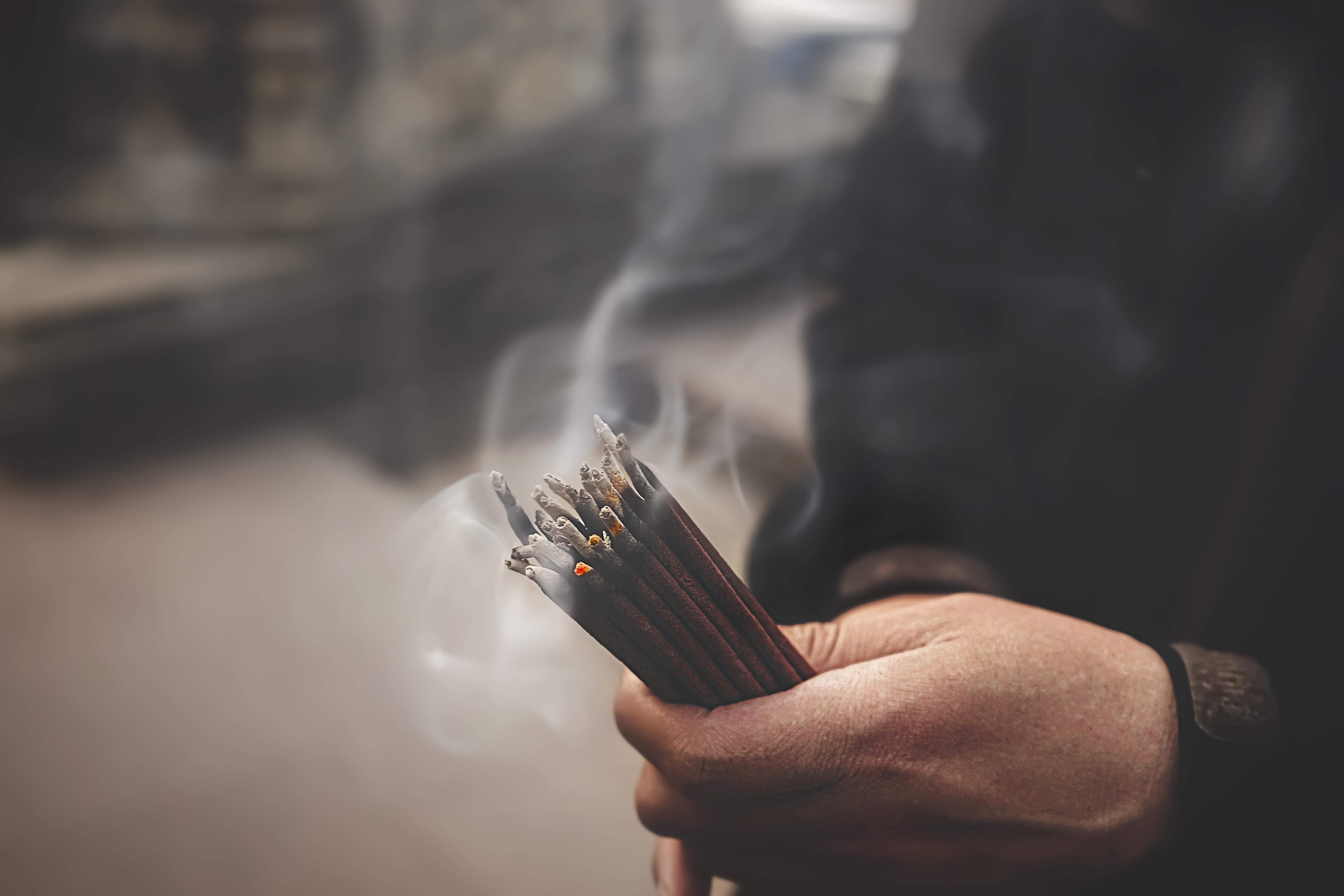 Rituales para el primer día del mes: cómo atraer dinero, abundancia y alejar las malas energías