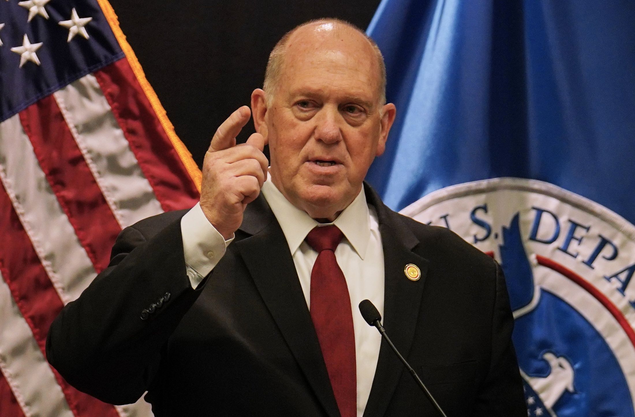 Homan niega malas condiciones en ICE de New Jersey: “Los espaguetis estaban buenos”