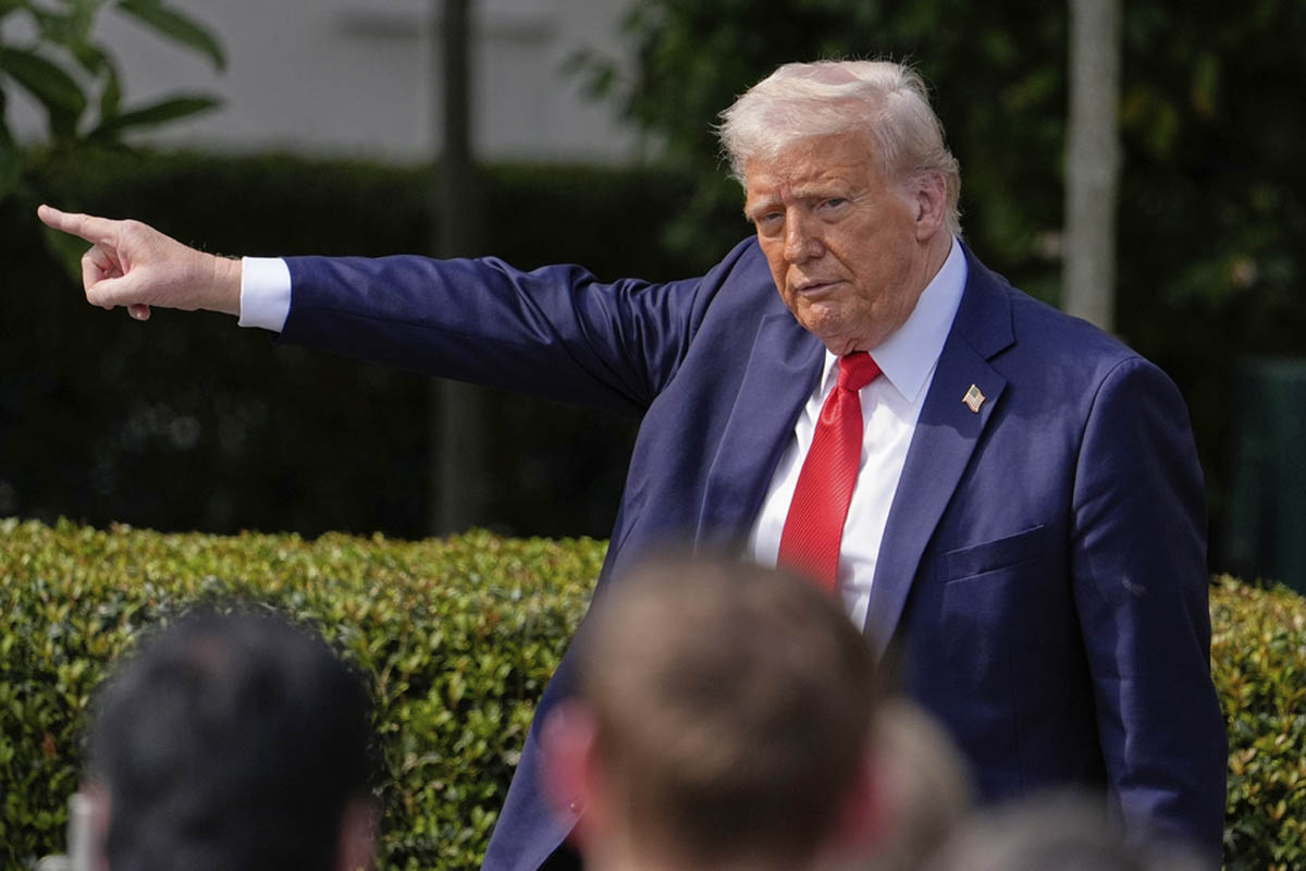 Donald Trump ordena investigar a petroleras renuentes a bajar el precio de la gasolina
