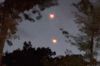 Vídeo grabado con un iPhone en julio de 2025, que muestra luces brillantes en el cielo del noreste de Estados Unidos.