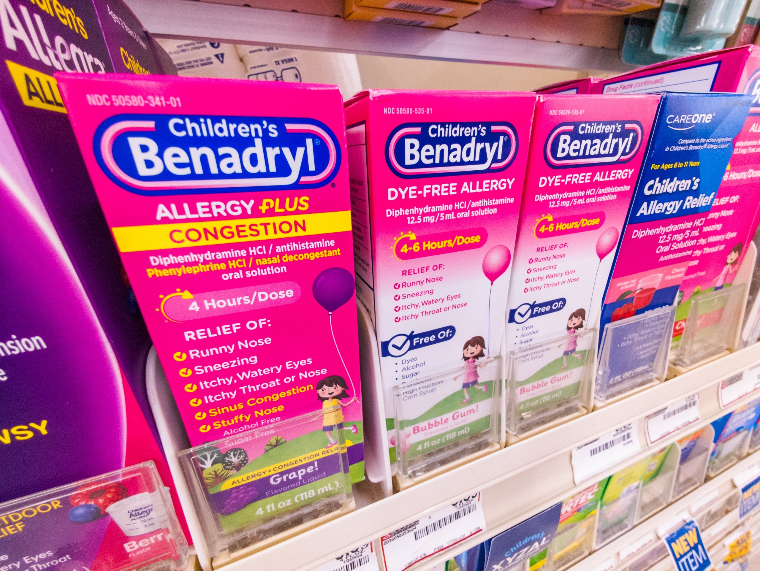 Connecticut investiga tres muertes infantiles asociadas a sobredosis de Benadryl en dos meses