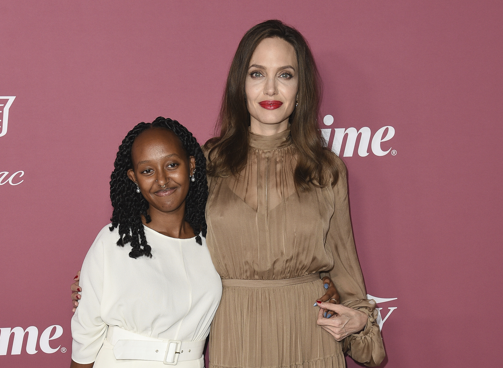 Otro de los hijos de Brad Pitt y Angelina Jolie pide eliminar el apellido del actor