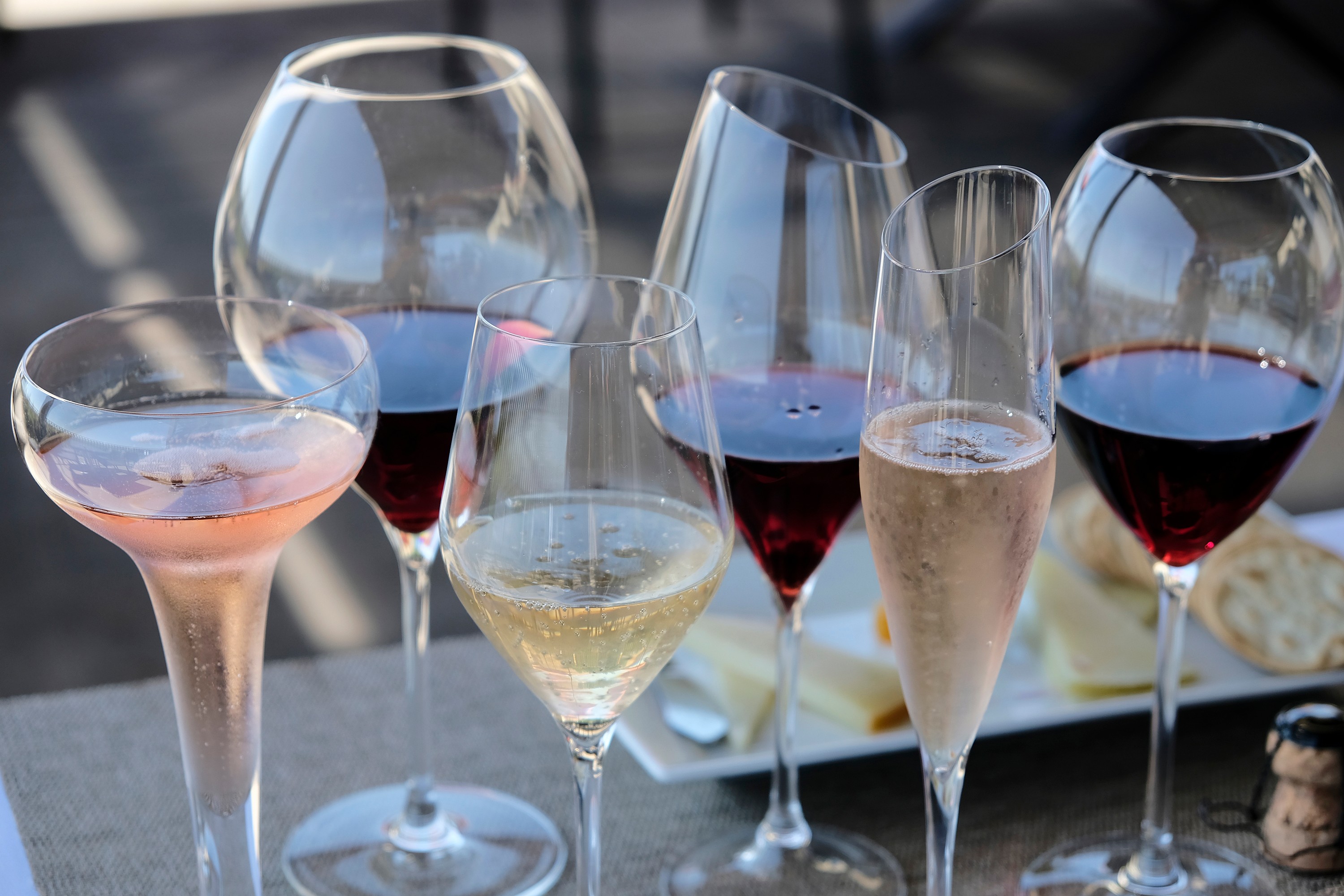 Trump bloquea estudio sobre alcohol pese a que concluye riesgos de su consumo