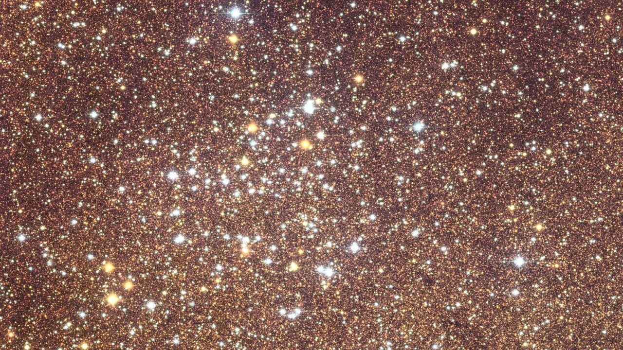 La espectacular imagen captada por un telescopio que muestra 60 millones de estrellas a la vez en la Vía Láctea