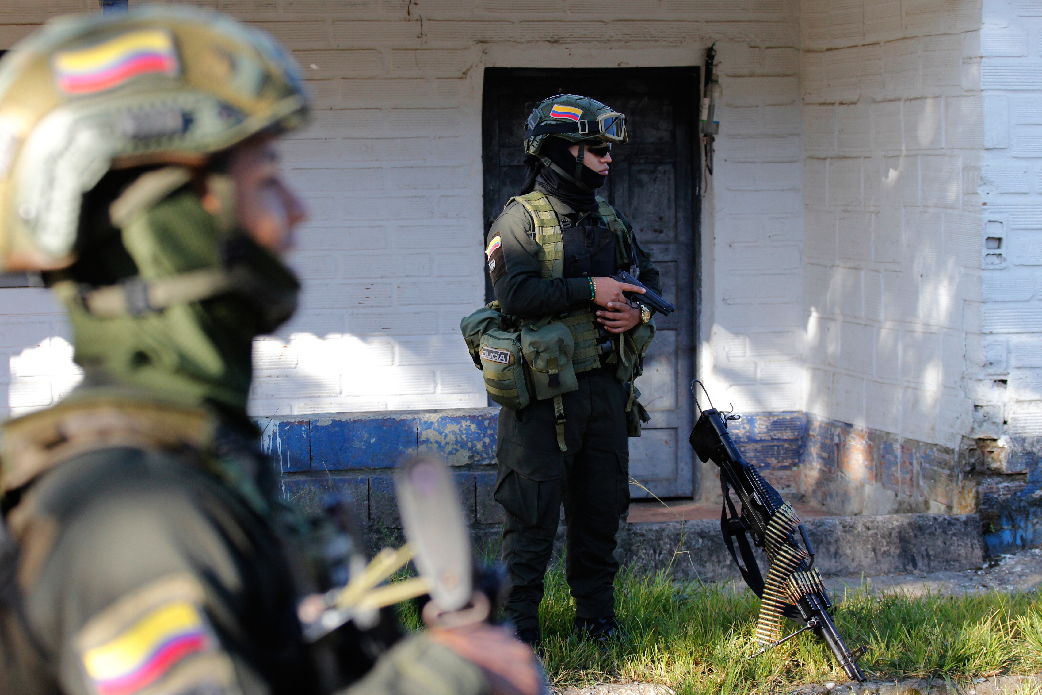 Detienen en Colombia a estadounidense por presunto abuso a menor; Petro desmiente violación