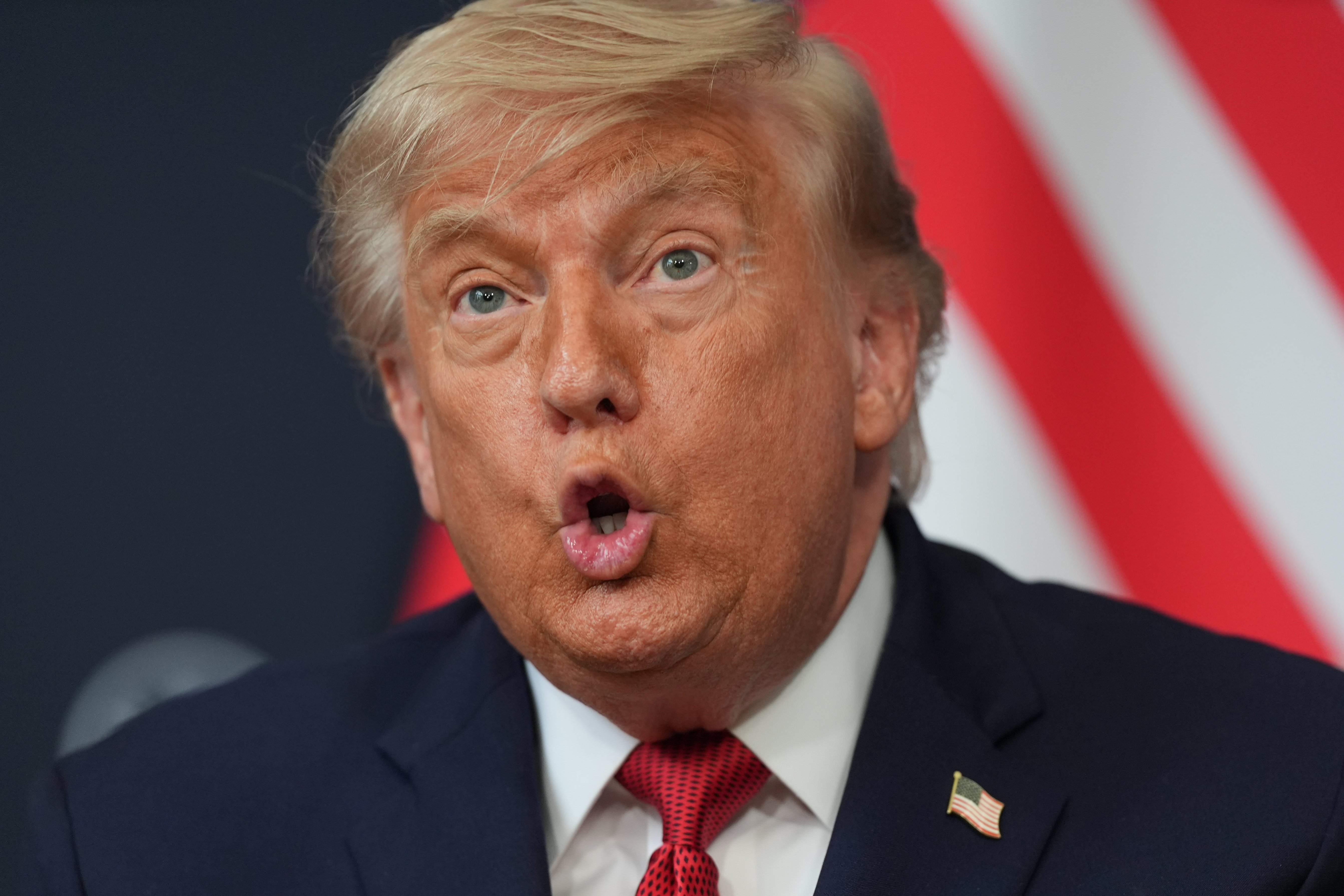 Senado aprueba resolución para exigir a Trump el fin de guerra contra Irán