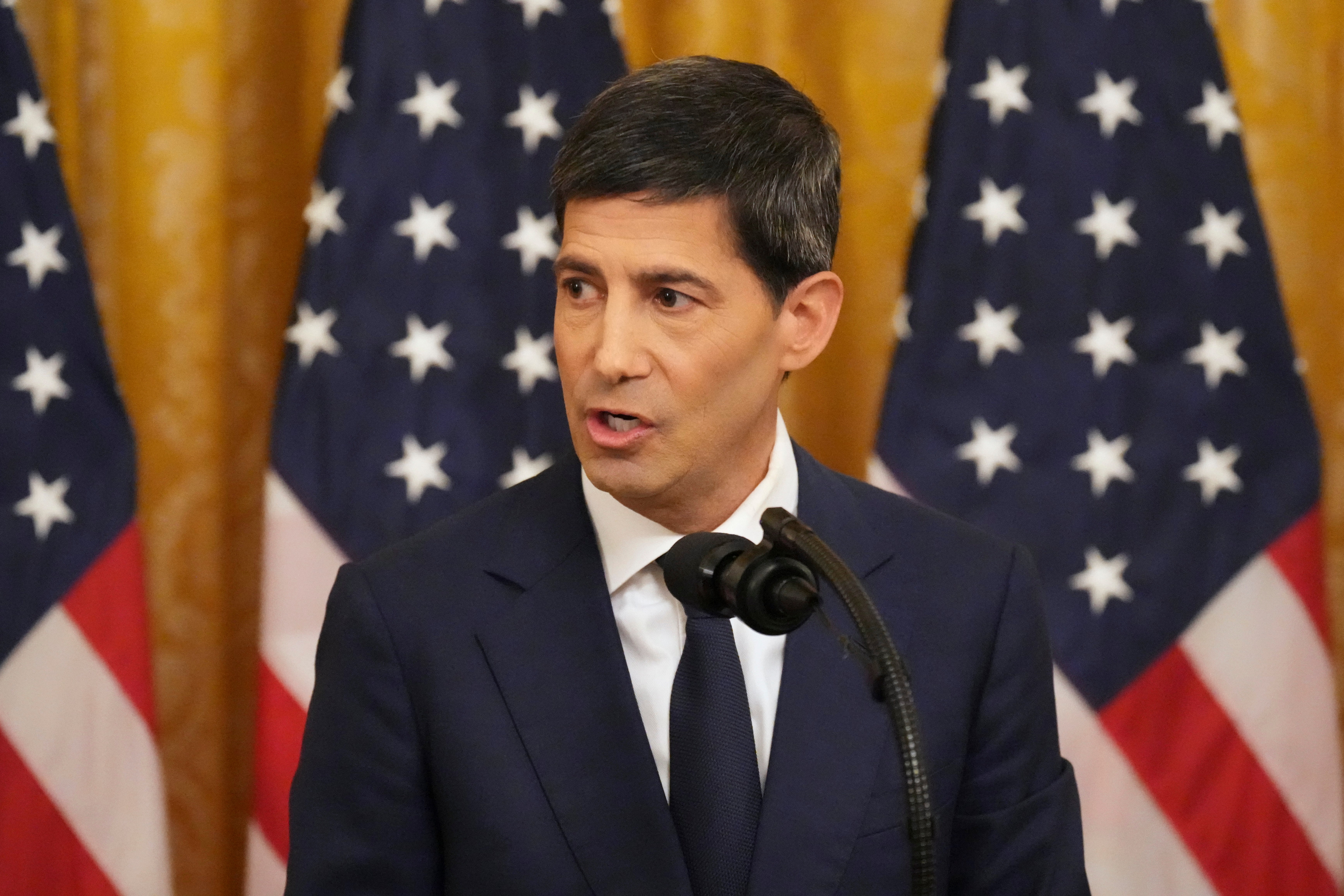 La Reserva Federal dejó sin cambios los tipos de interés en su cuarta reunión del año, ahora bajo el mando de Kevin Warsh