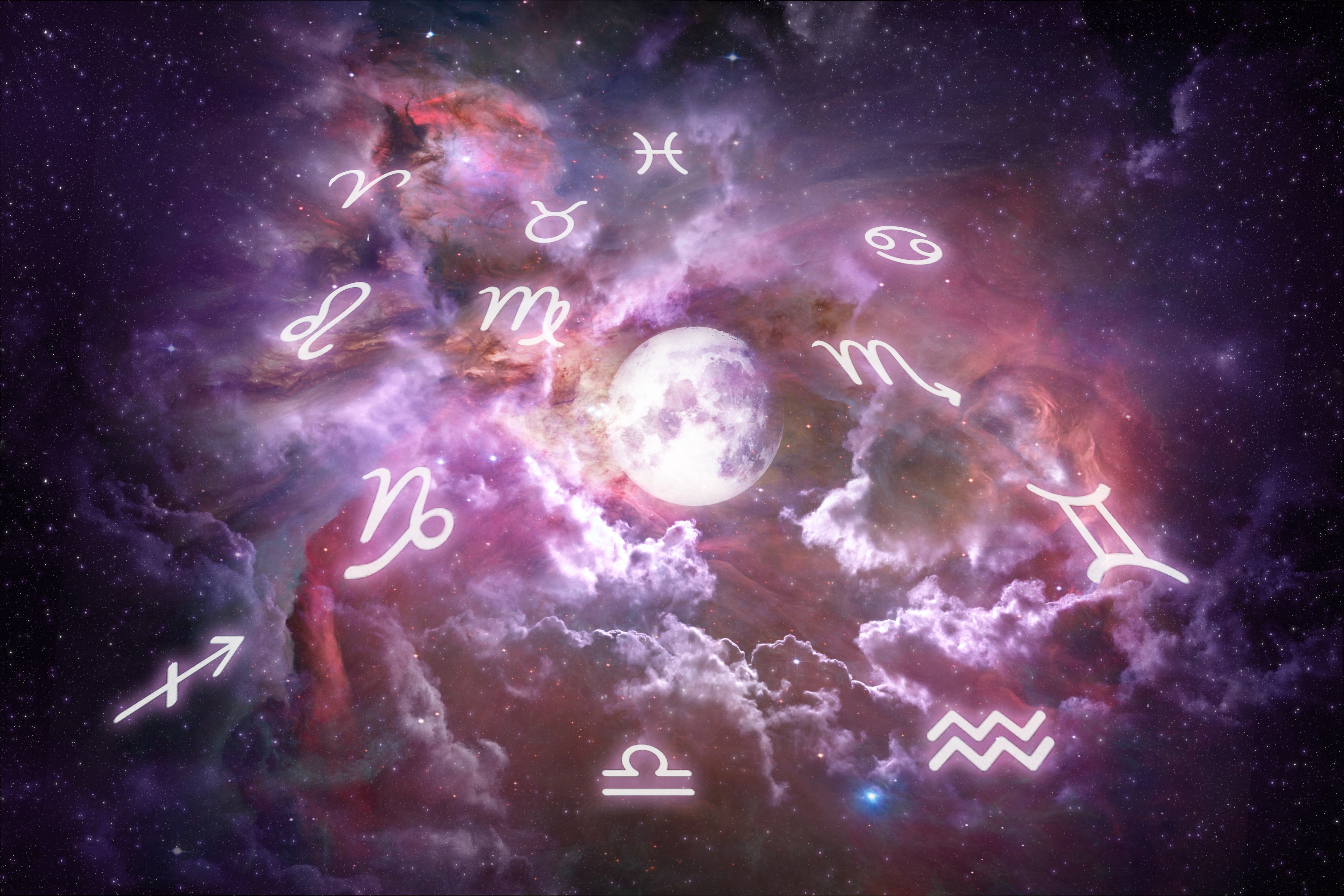 La primera Luna llena del verano trae bendiciones para 4 signos zodiacales