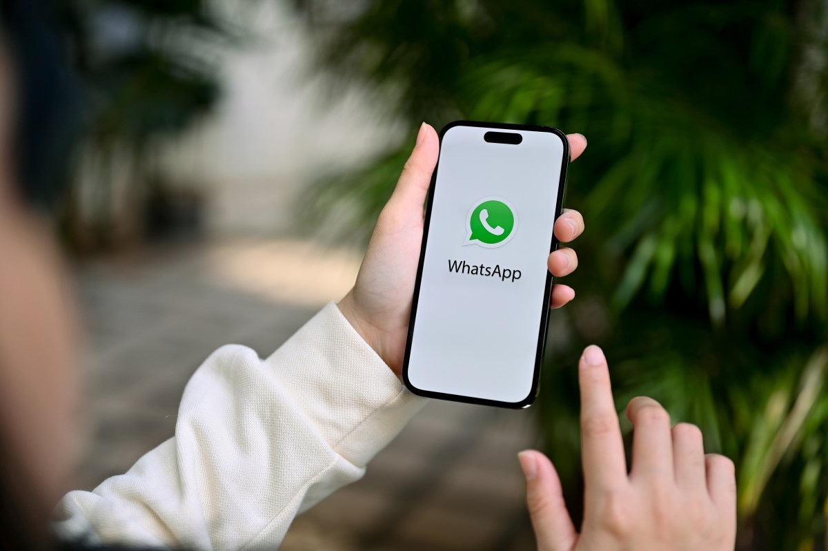 Qué significa que una persona no responda en WhatsApp o se tarde, según la psicología