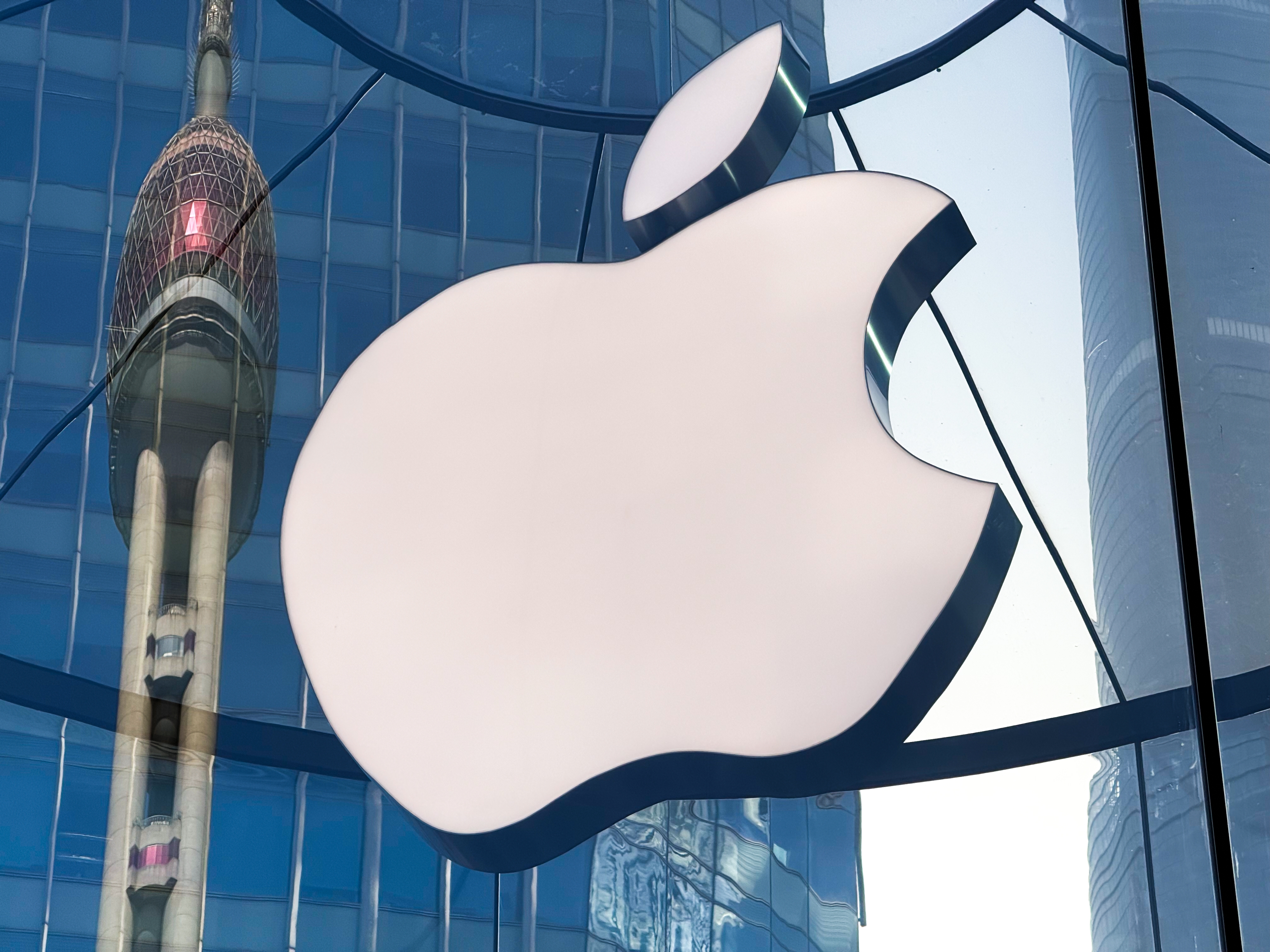 Jon Prosser a juicio: el filtrador más conocido del mundo Apple se enfrenta a los tribunales por revelar los secretos de iOS 26