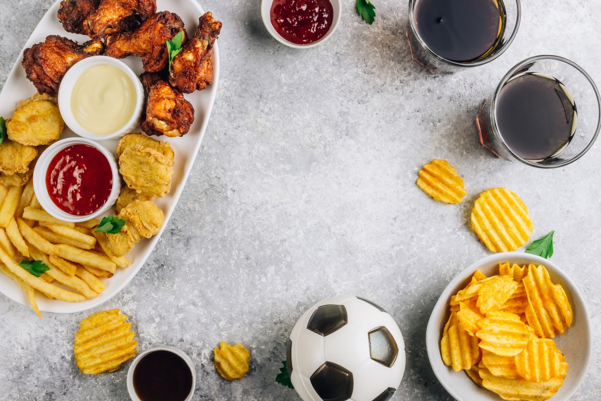 Snacks fáciles y baratos para invitar a amigos a ver partidos del Mundial 2026