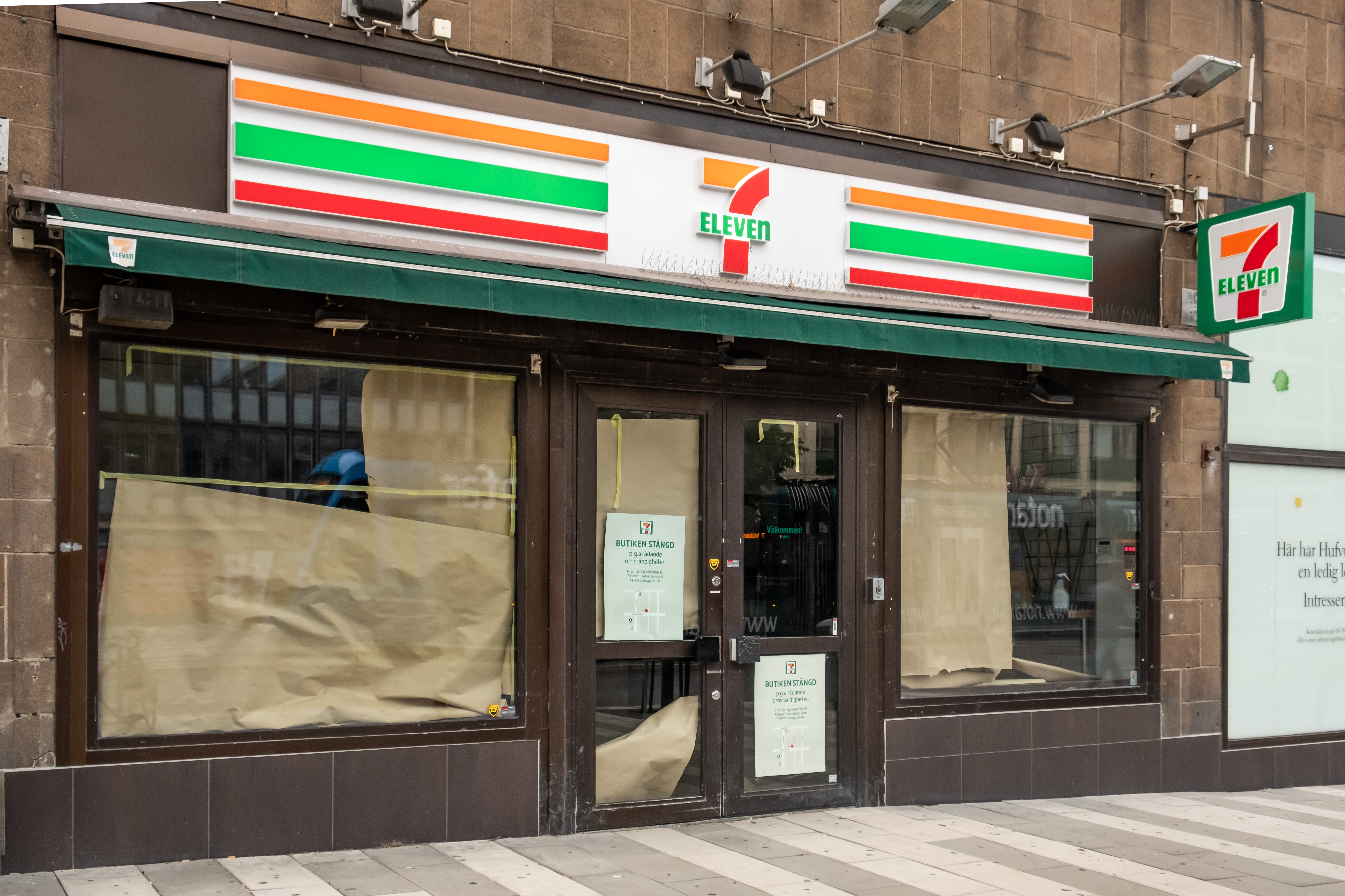 7-Eleven cerrará 645 tiendas en 2026: estas son las razones