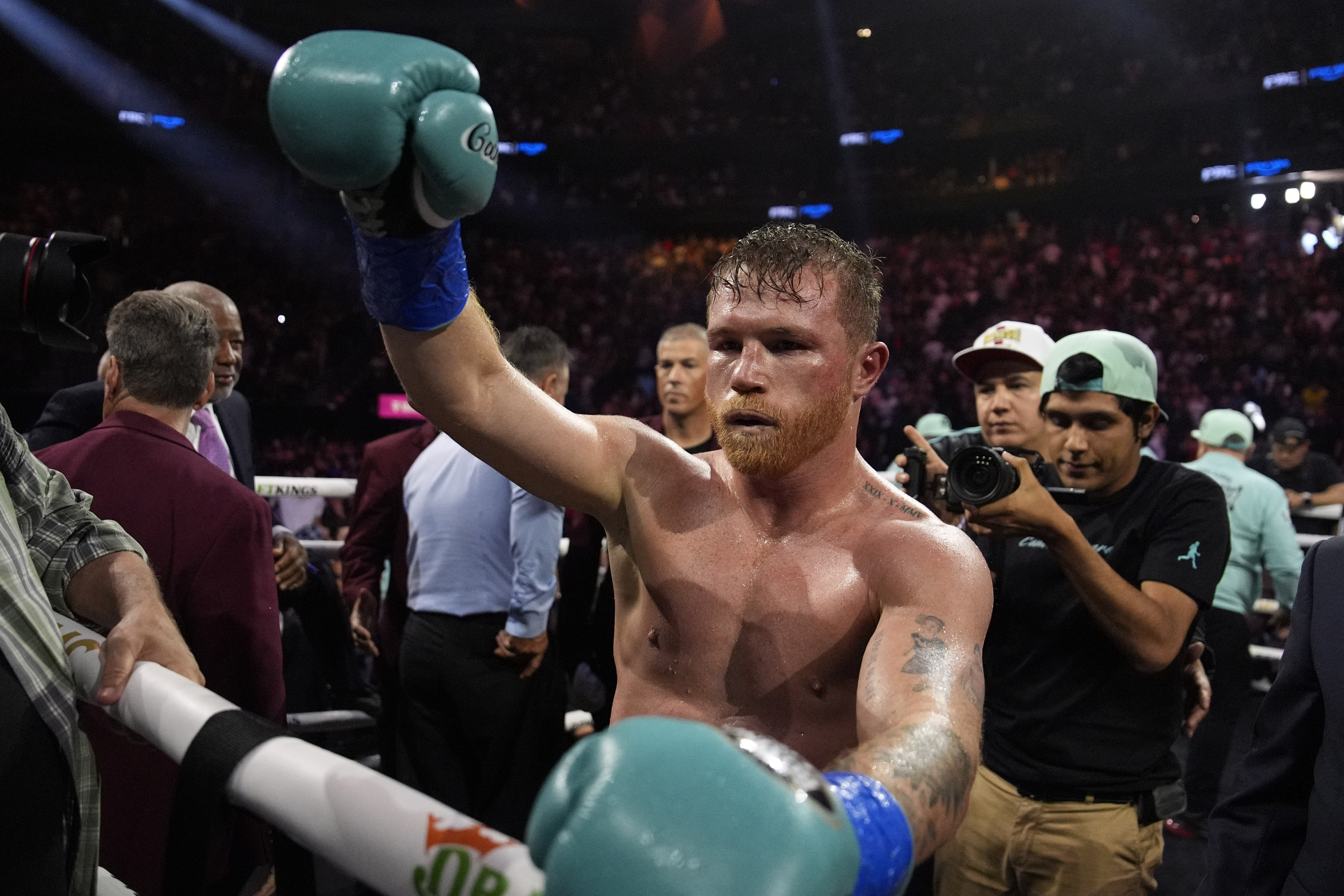 El Canelo Álvarez vuelve a rechazar un combate contra Benavídez: "Es un peso completo, no es justo"