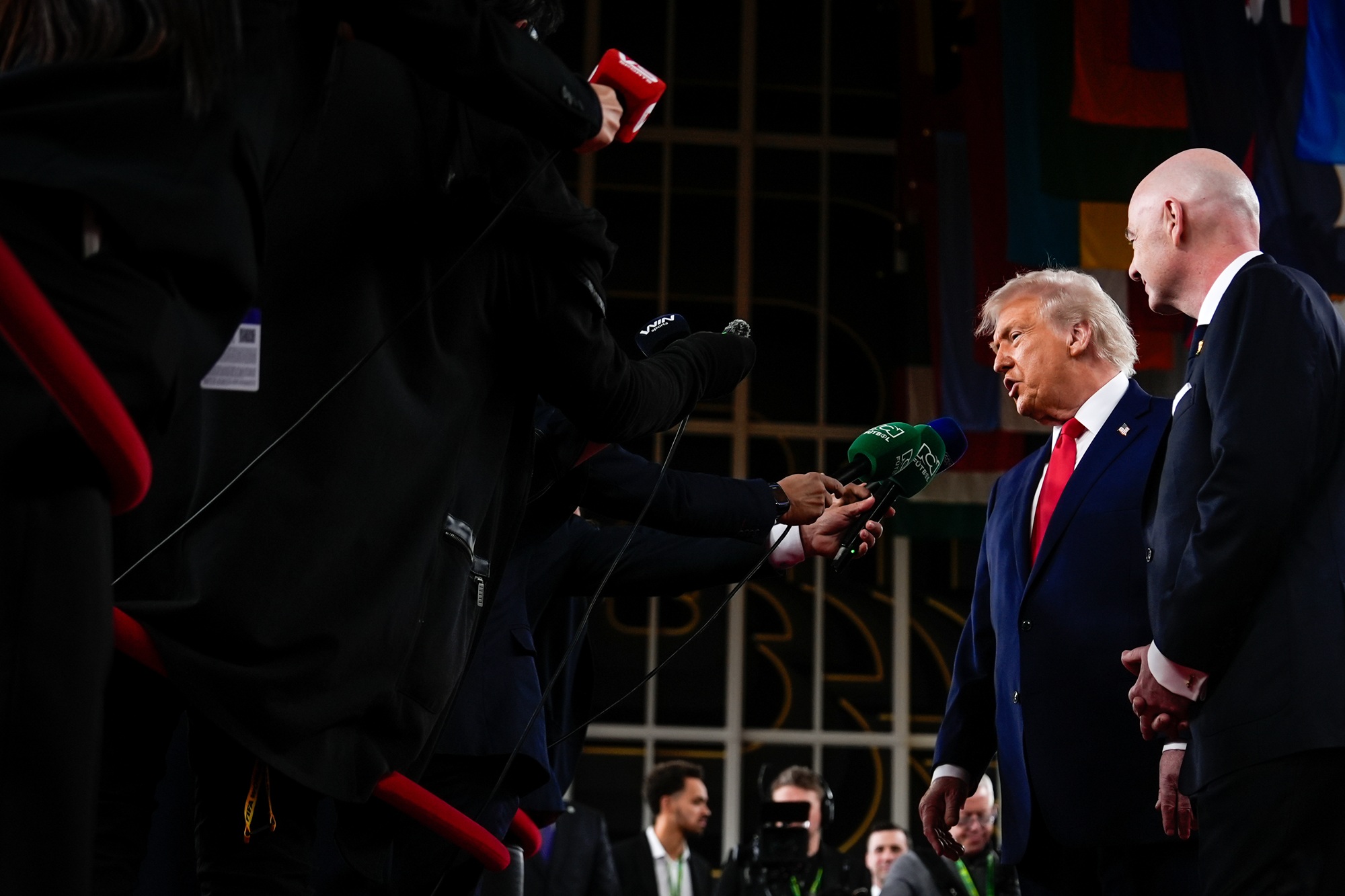 Trump confiesa que llamó al presidente de la FIFA por tarjeta roja a Balogun: "No creo que fue falta"