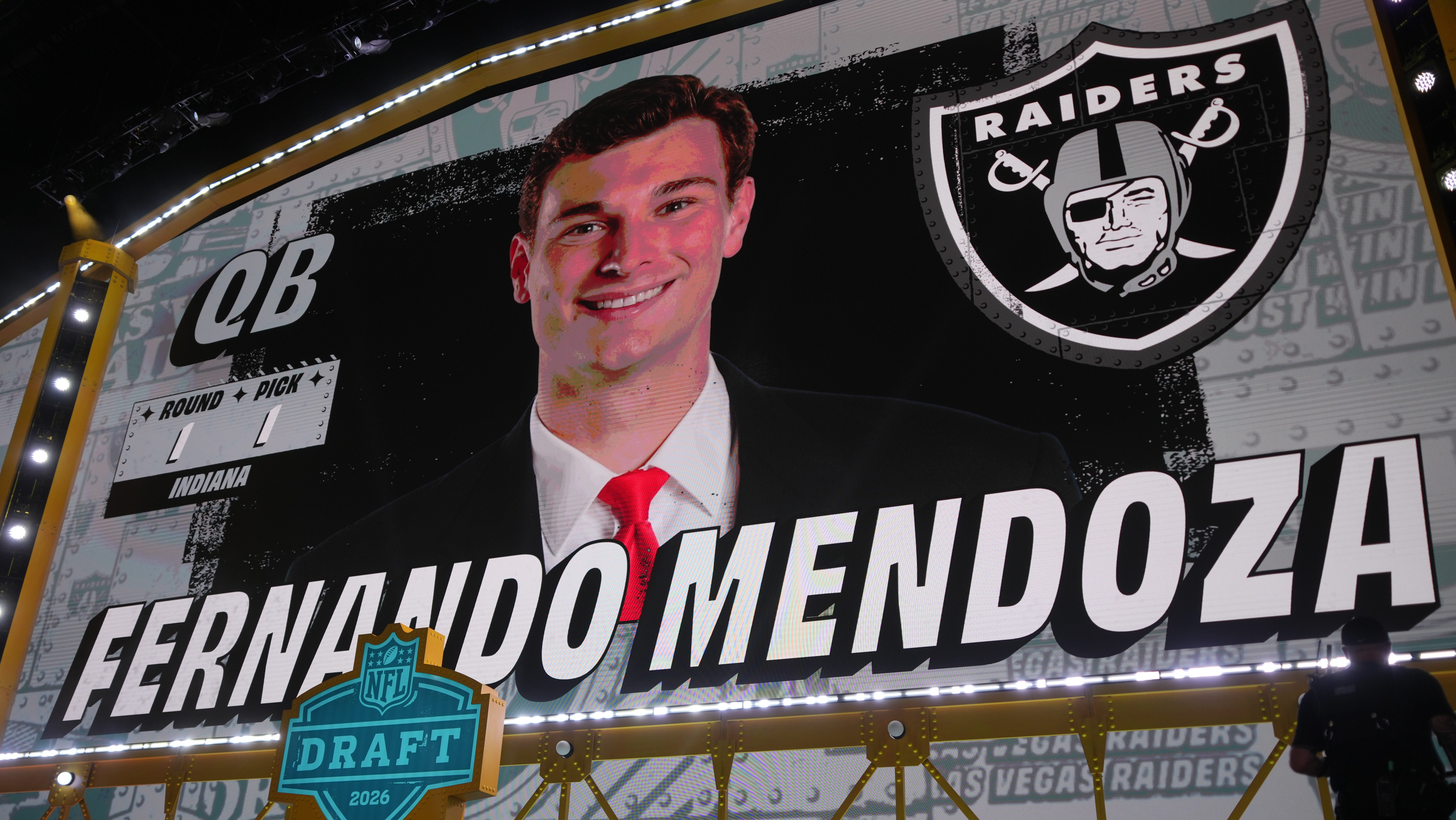 Fernando Mendoza firma contrato millonario con Raiders: ¿cuánto ganará el pick 1 del Draft&hellip;