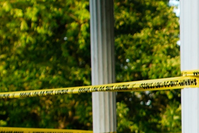 Los 16 menores de edad fueron encontrados en condiciones insalubres.