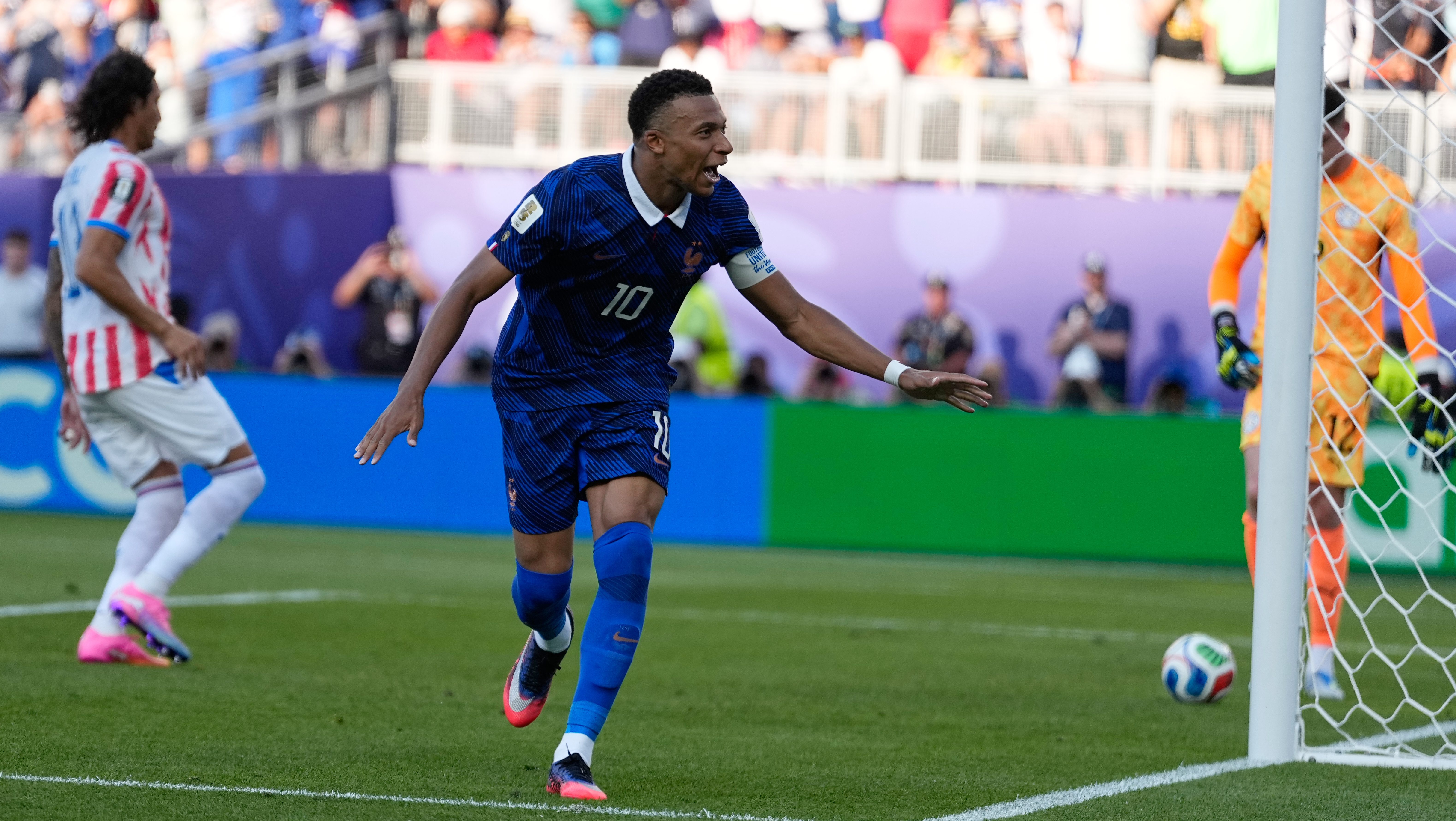De la mano de Mbappé, Francia alcanza los cuartos de final del Mundial por cuarta ocasión consecutiva