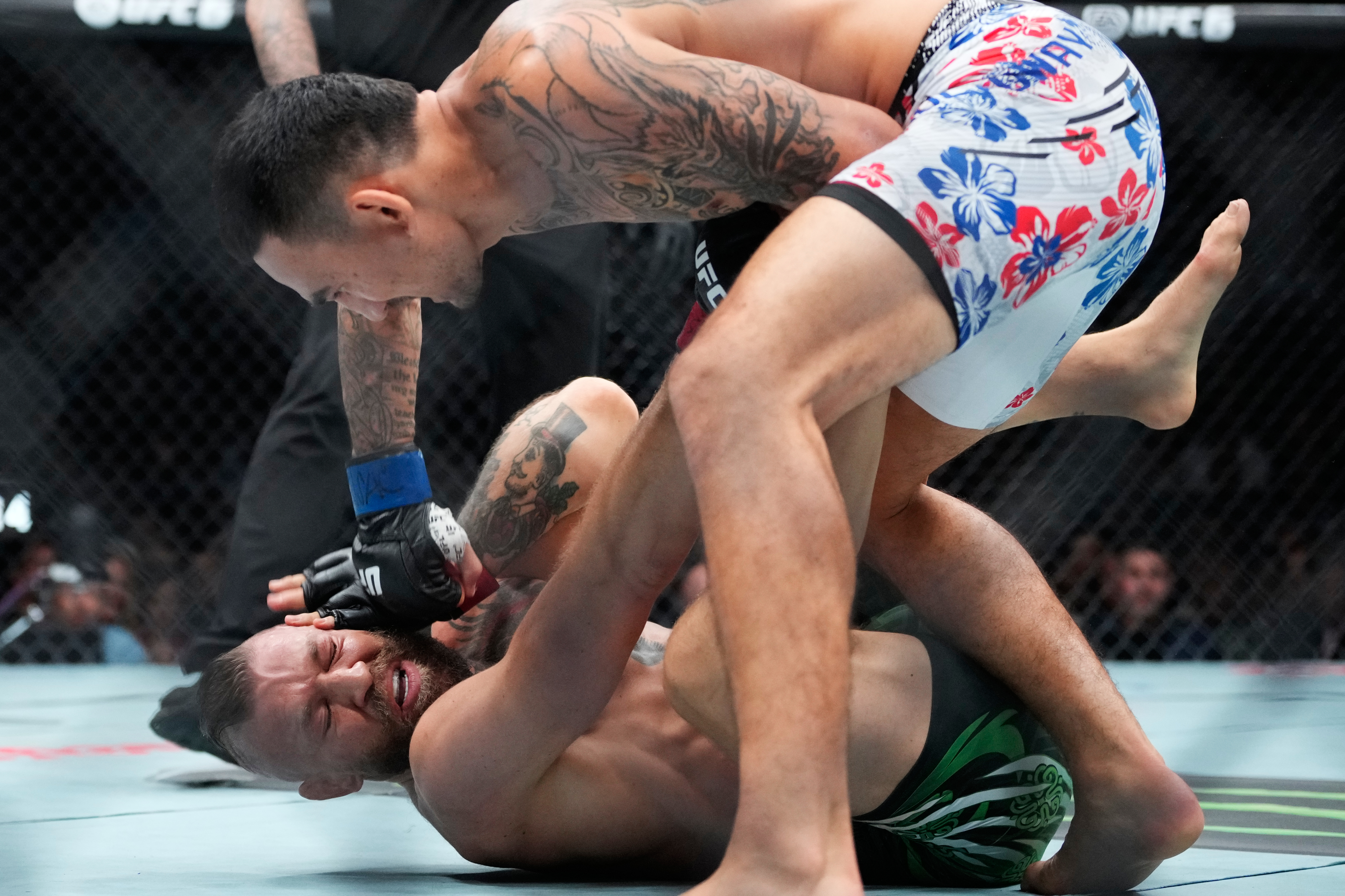 Desastroso regreso de Conor McGregor a UFC 329, perdió por una lesión en el&hellip;