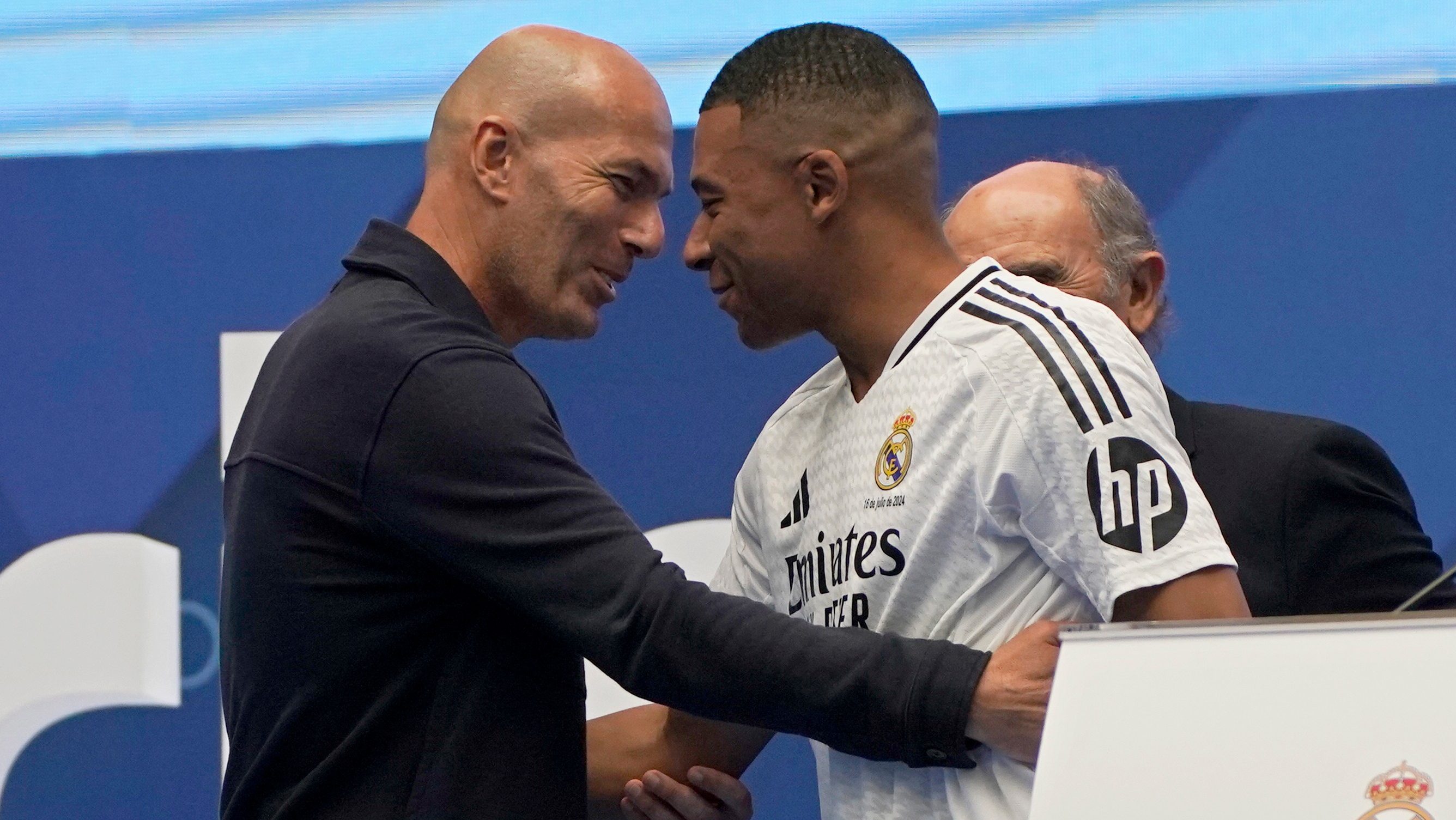 Kylian Mbappé celebra la llegada de Zinedine Zidane a Francia con un significativo mensaje