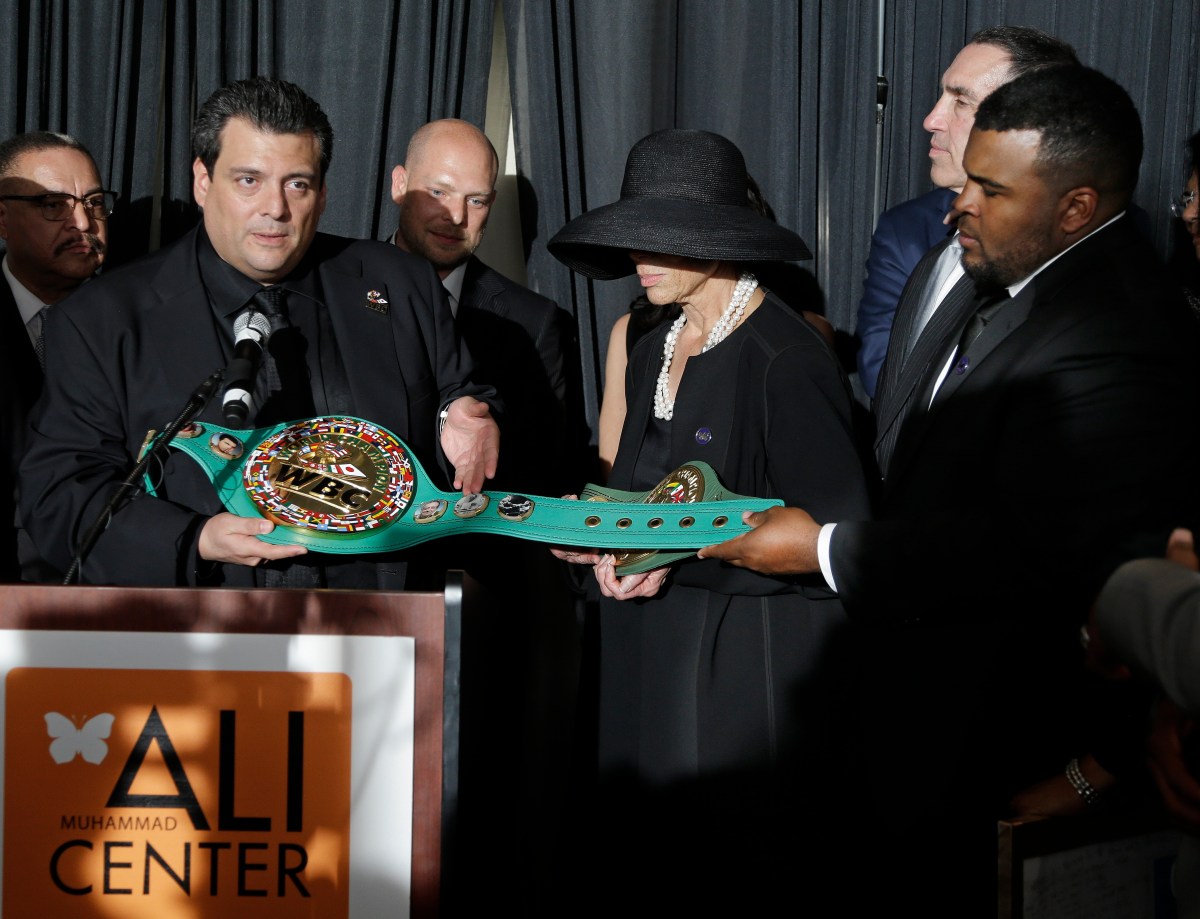 Mauricio Sulaimán considera que postura de Zuffa Boxing se va desvaneciendo