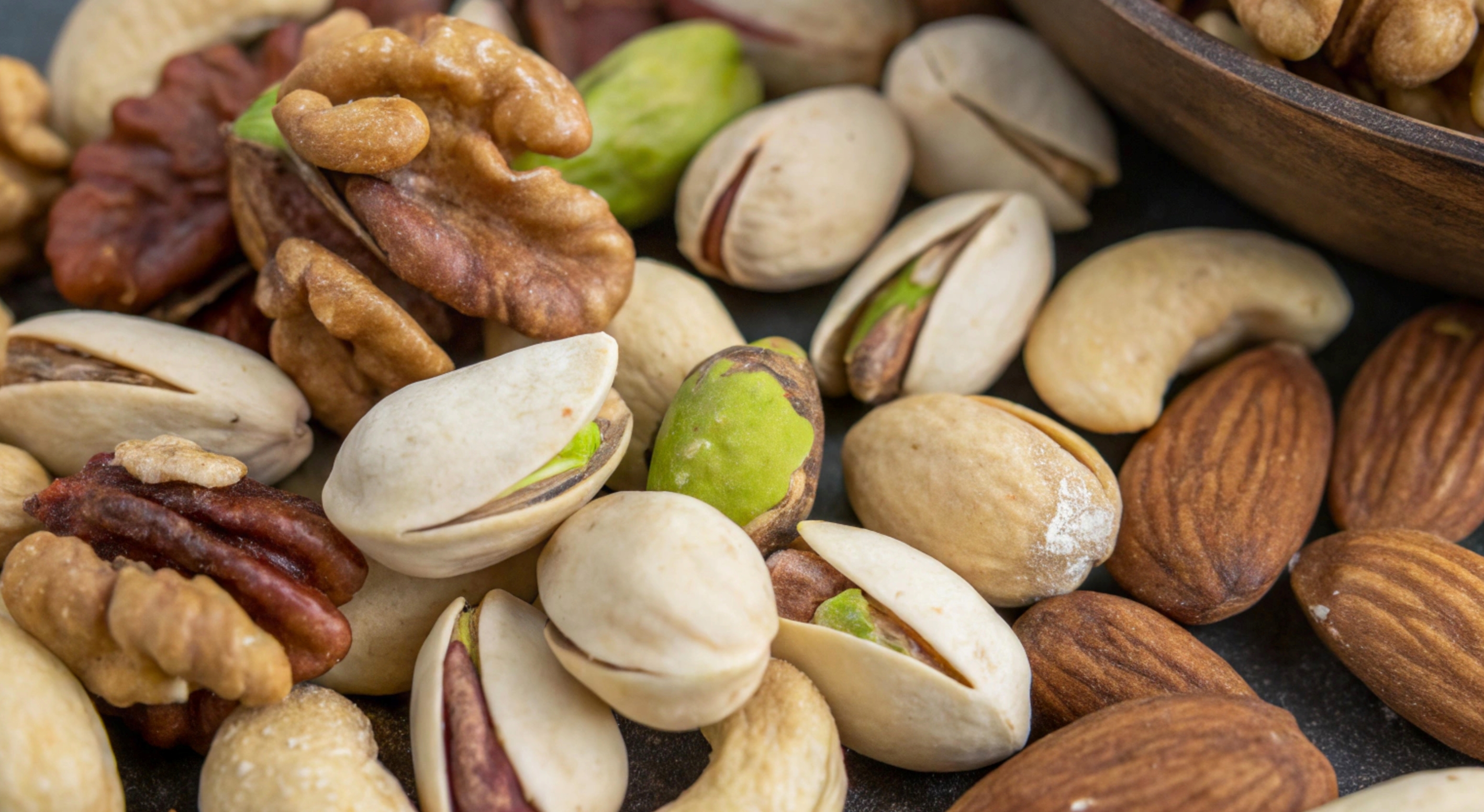 Comparativa nutricional: almendras, nueces y pistachos, ¿cuál es más saludable?