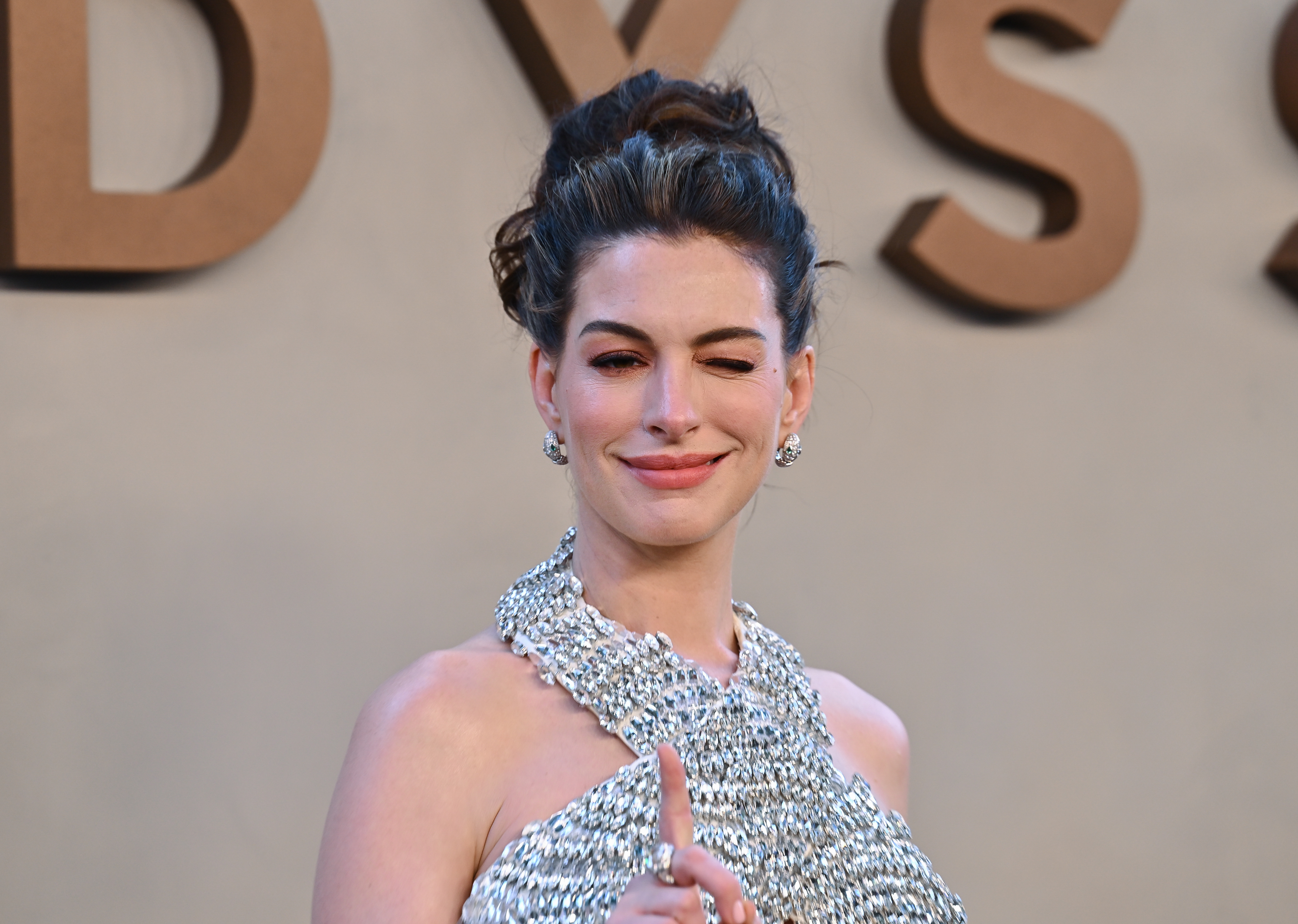 Anne Hathaway anuncia un "gran avance" en "The Princess Diaries 3”