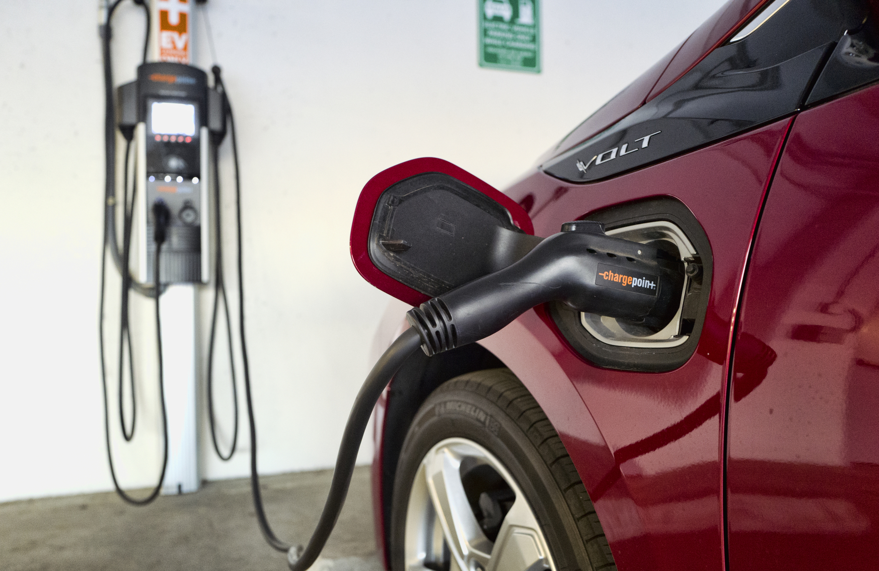 California autoriza ley que otorga reembolso por compra de autos eléctricos