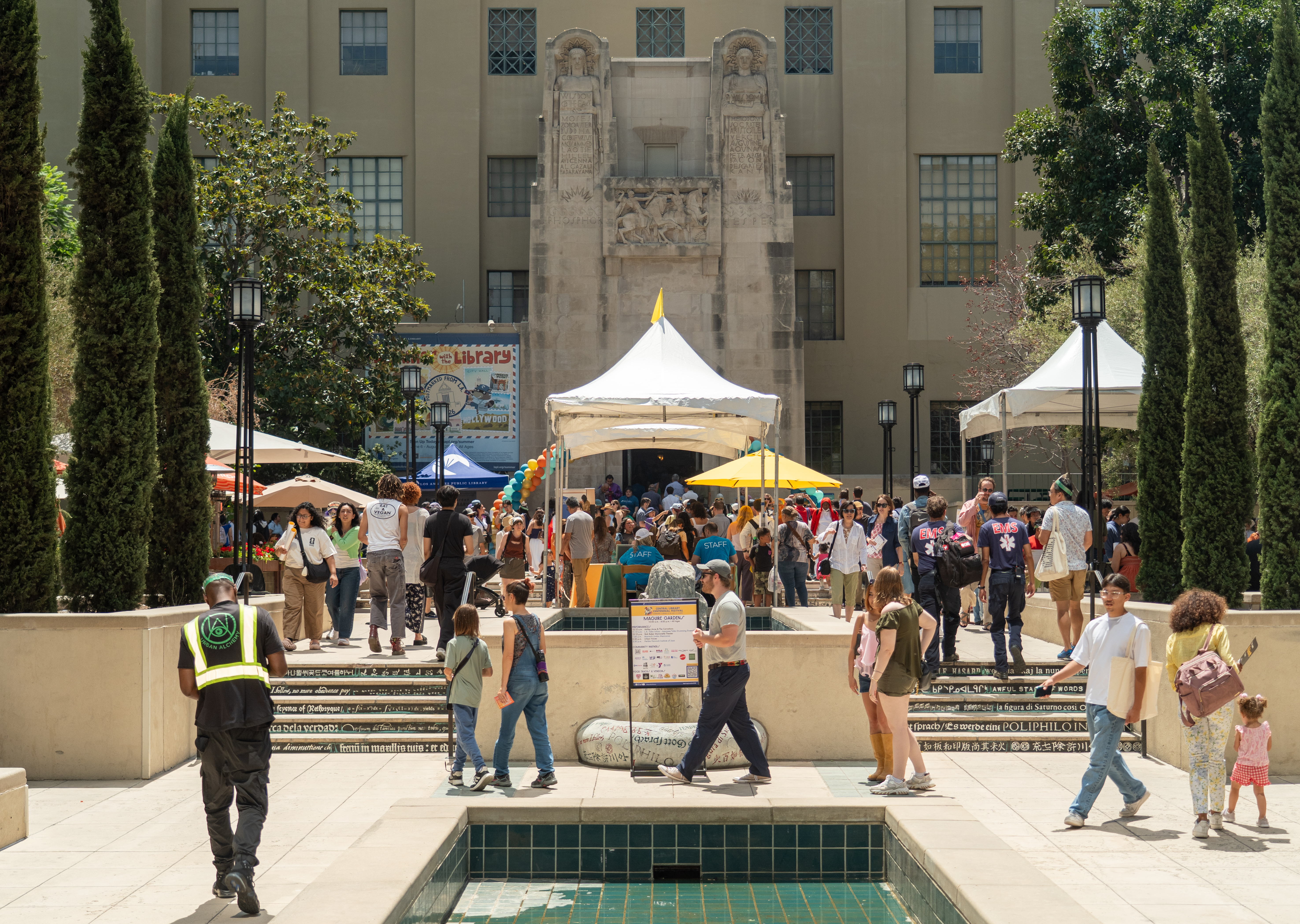Biblioteca Central de Los Ángeles celebra sus primeros 100 años