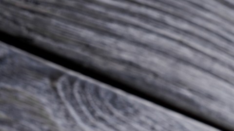 Bicarbonato de sodio y romero, un remedio natural para cuidar el cabello y oscurecer las canas