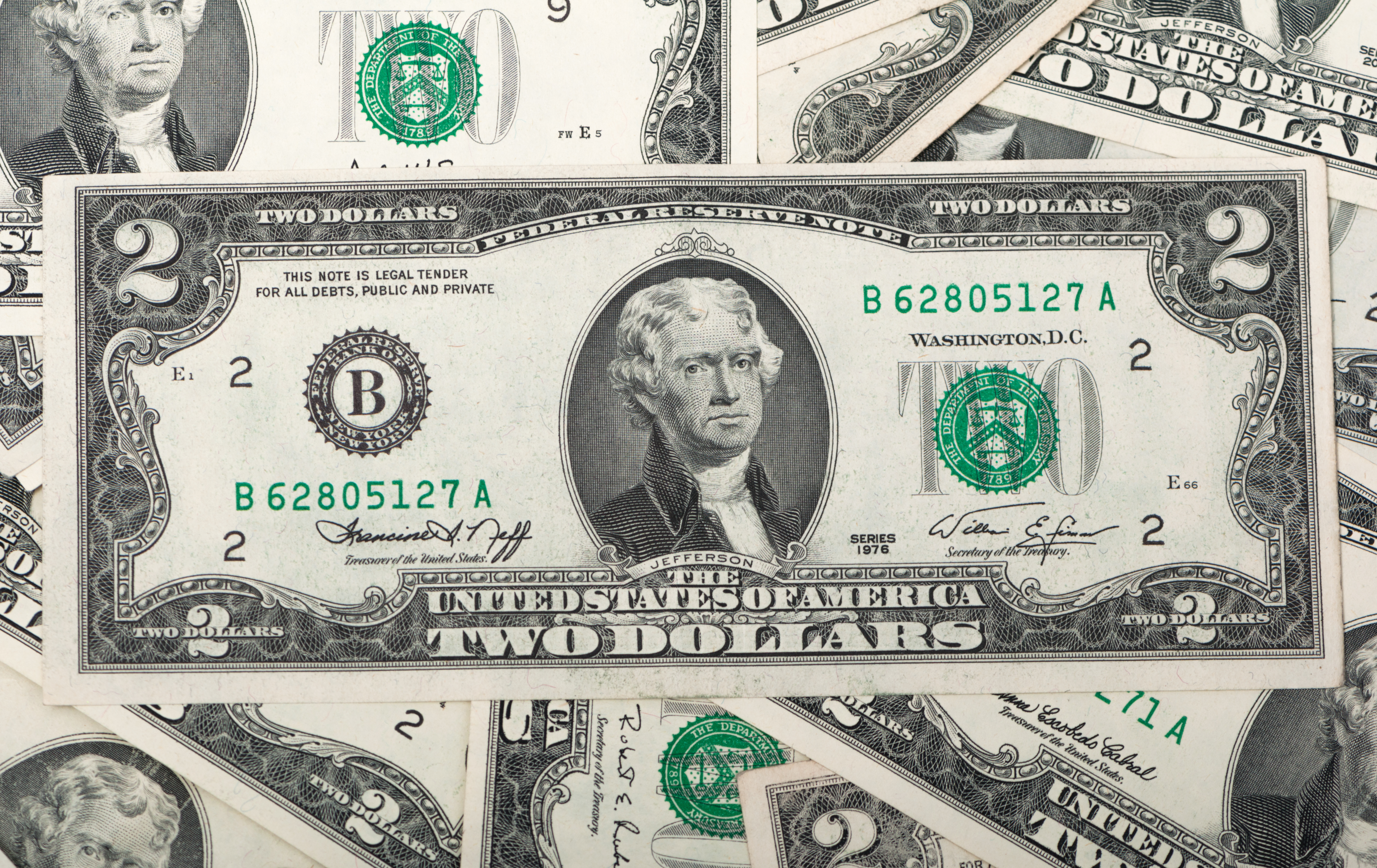 Cómo saber que tienes un billete de $2 valioso