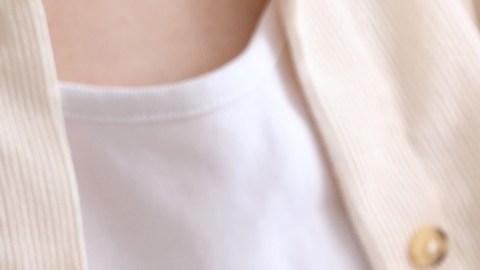 ¿Qué debe contener un botiquín de primeros auxilios en caso de emergencia?