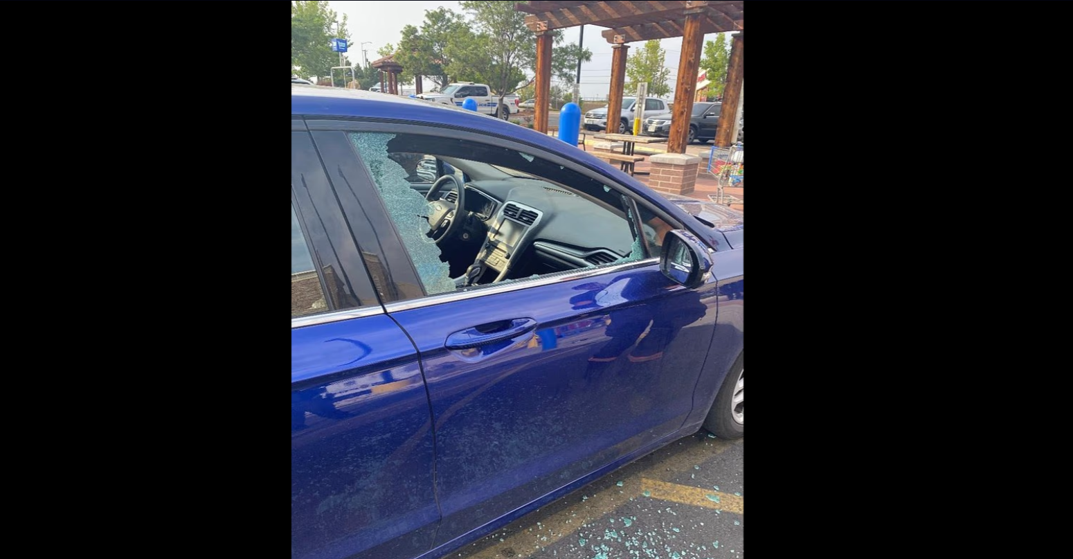 Niña de 7 años rompe la ventana de un auto para escapar del calor extremo en Colorado; su abuelo fue arrestado