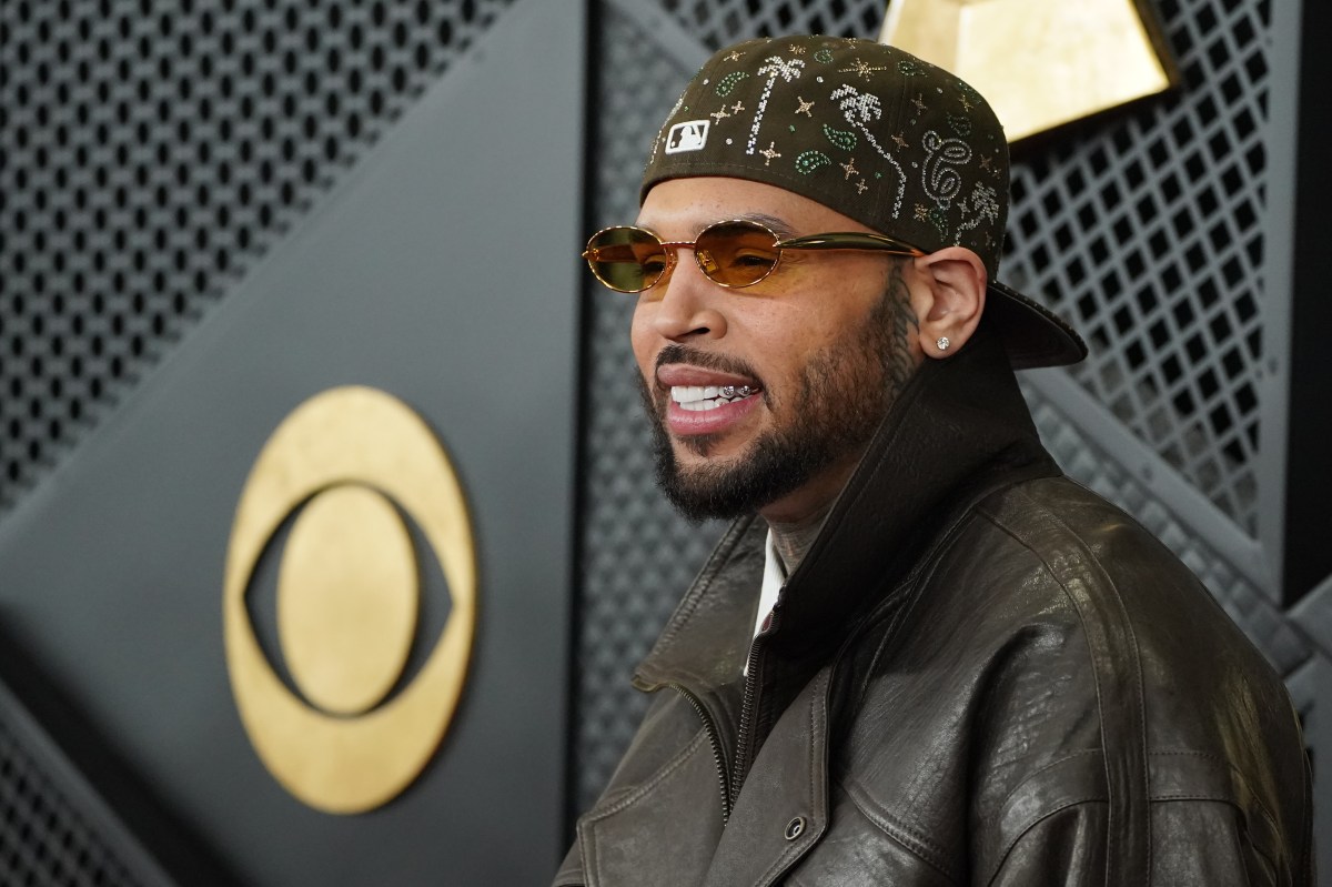 Chris Brown se declara culpable de pelea por agresión en club nocturno de Londres