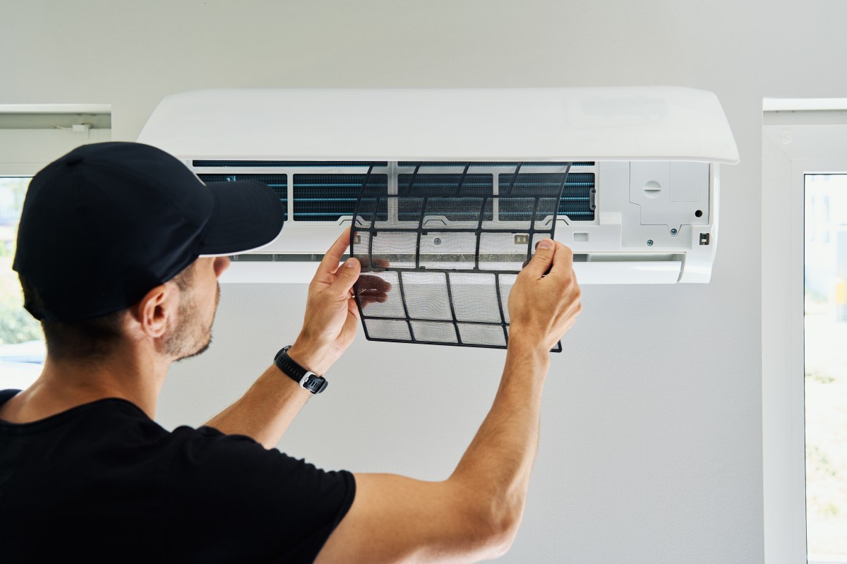 Ola de calor: cómo limpiar un aire acondicionado para que funcione bien